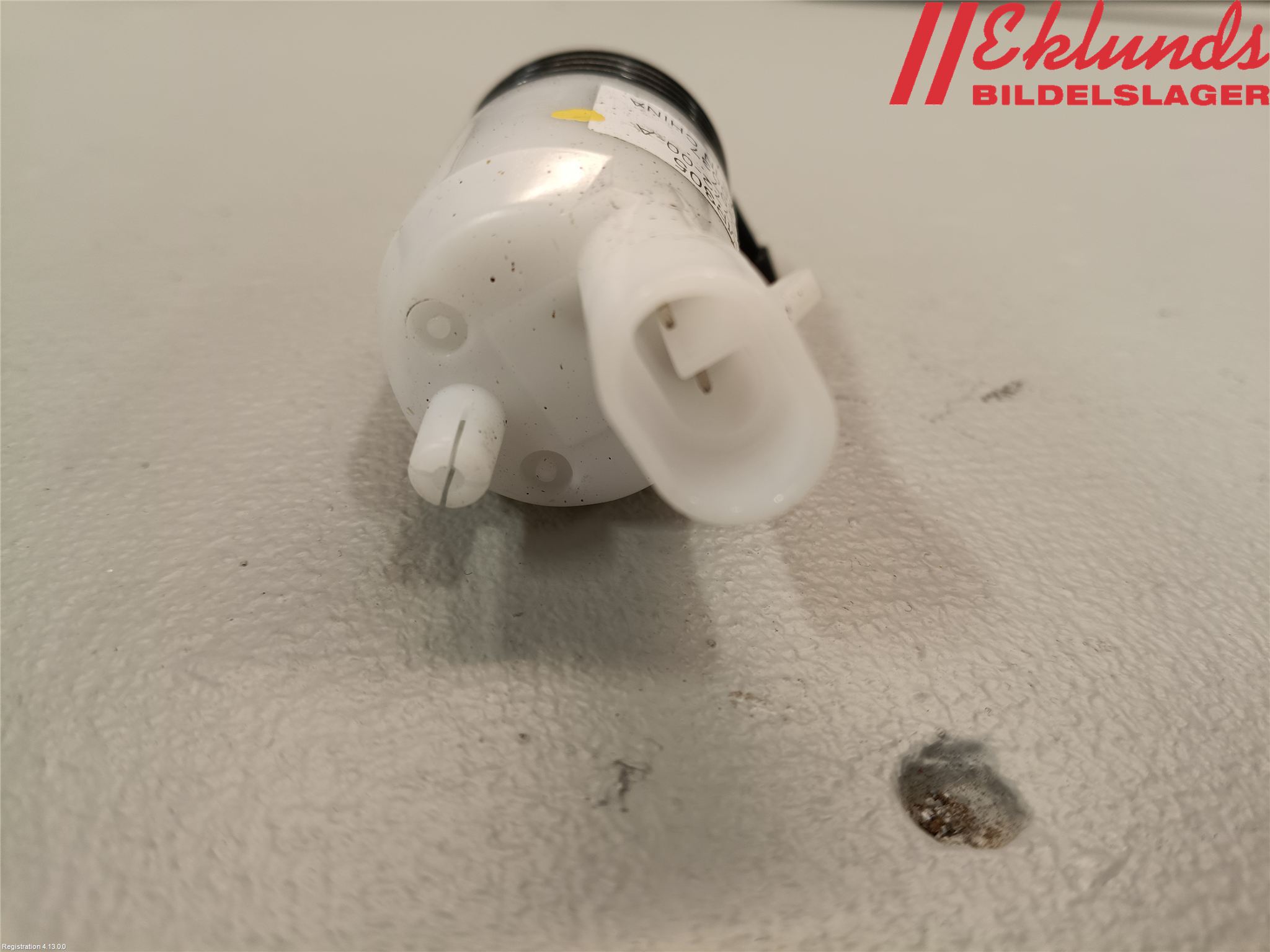 Tesla MODEL X 16- Spolarpump Vindruta
