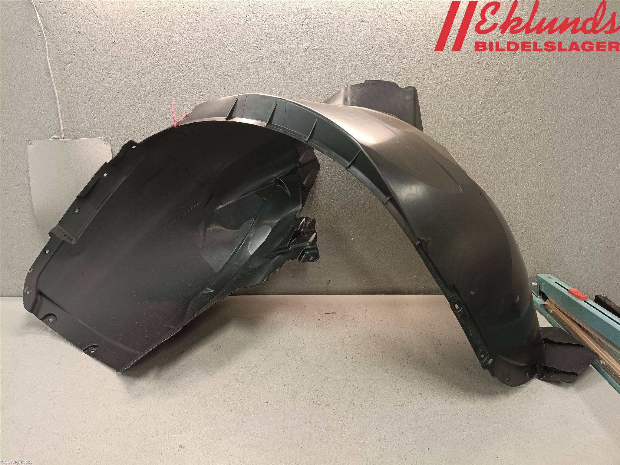 Volvo V90 17->> Skärm Inner