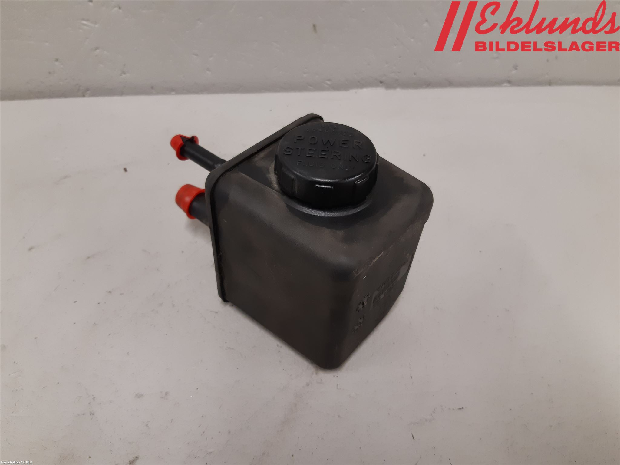 Volvo 940 91-98 Styrservooljebehållare