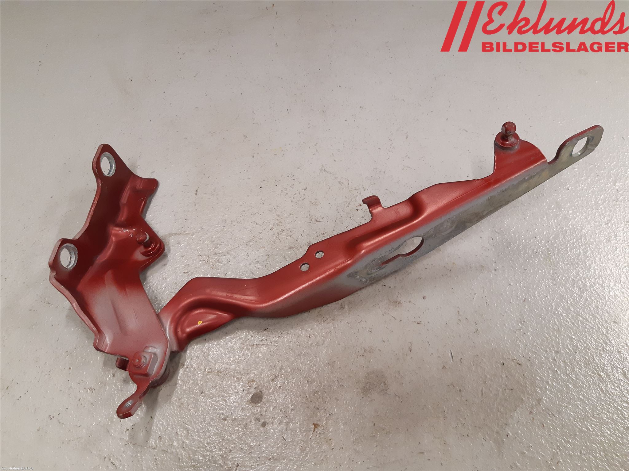 Volvo V70 08-13 Huvgångjärn