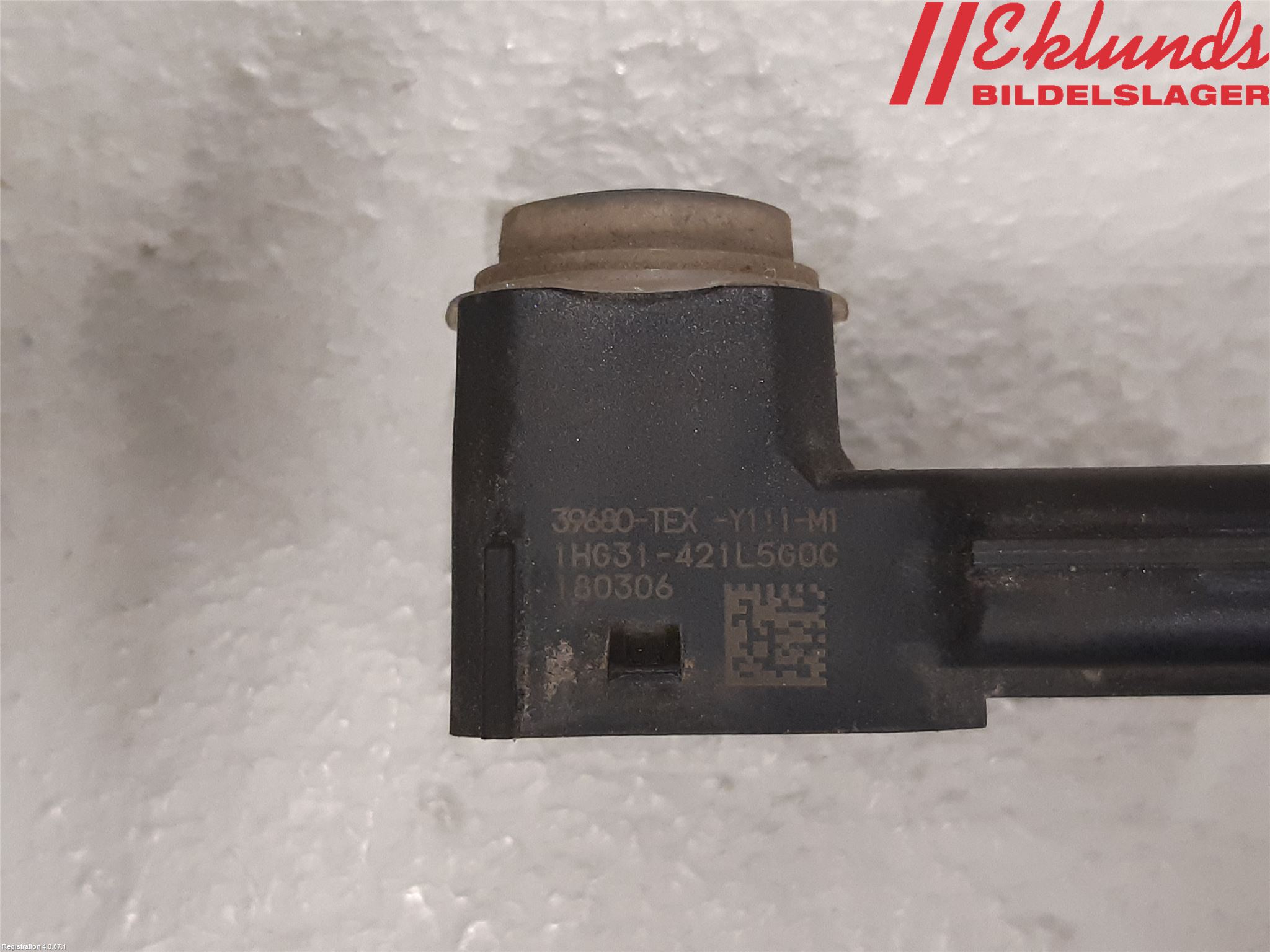 Honda CIVIC 17-22 Parkeringshjälp Frontsensor