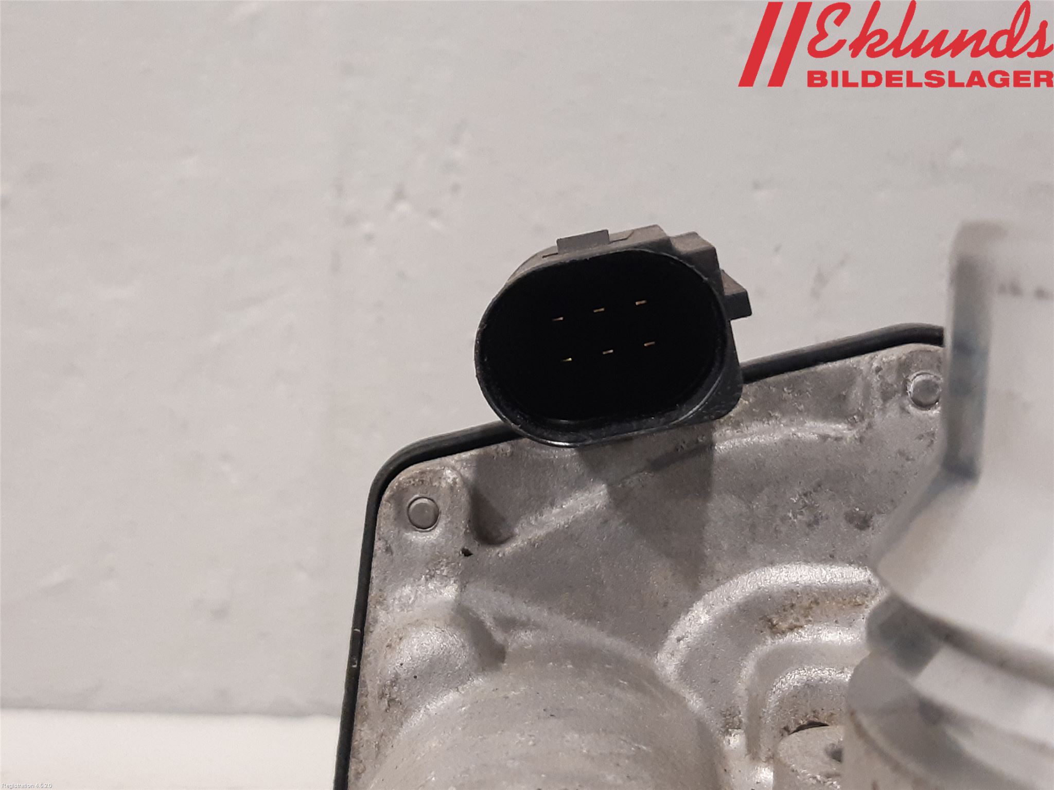 Volvo XC40/RECHARGE 18- Injspjällhus