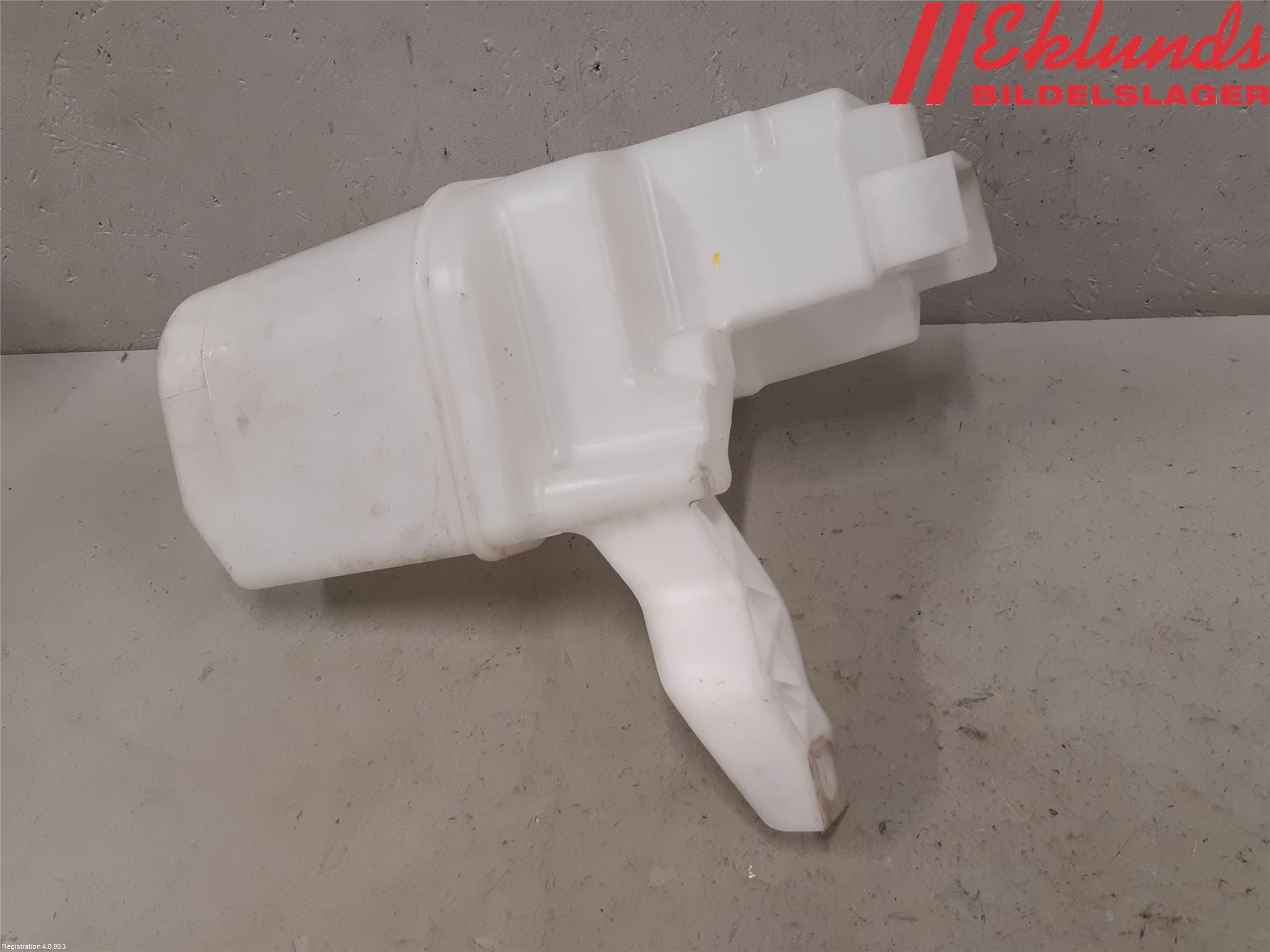 Nissan NV200/NV200 COMBI Spolartank Vindruta