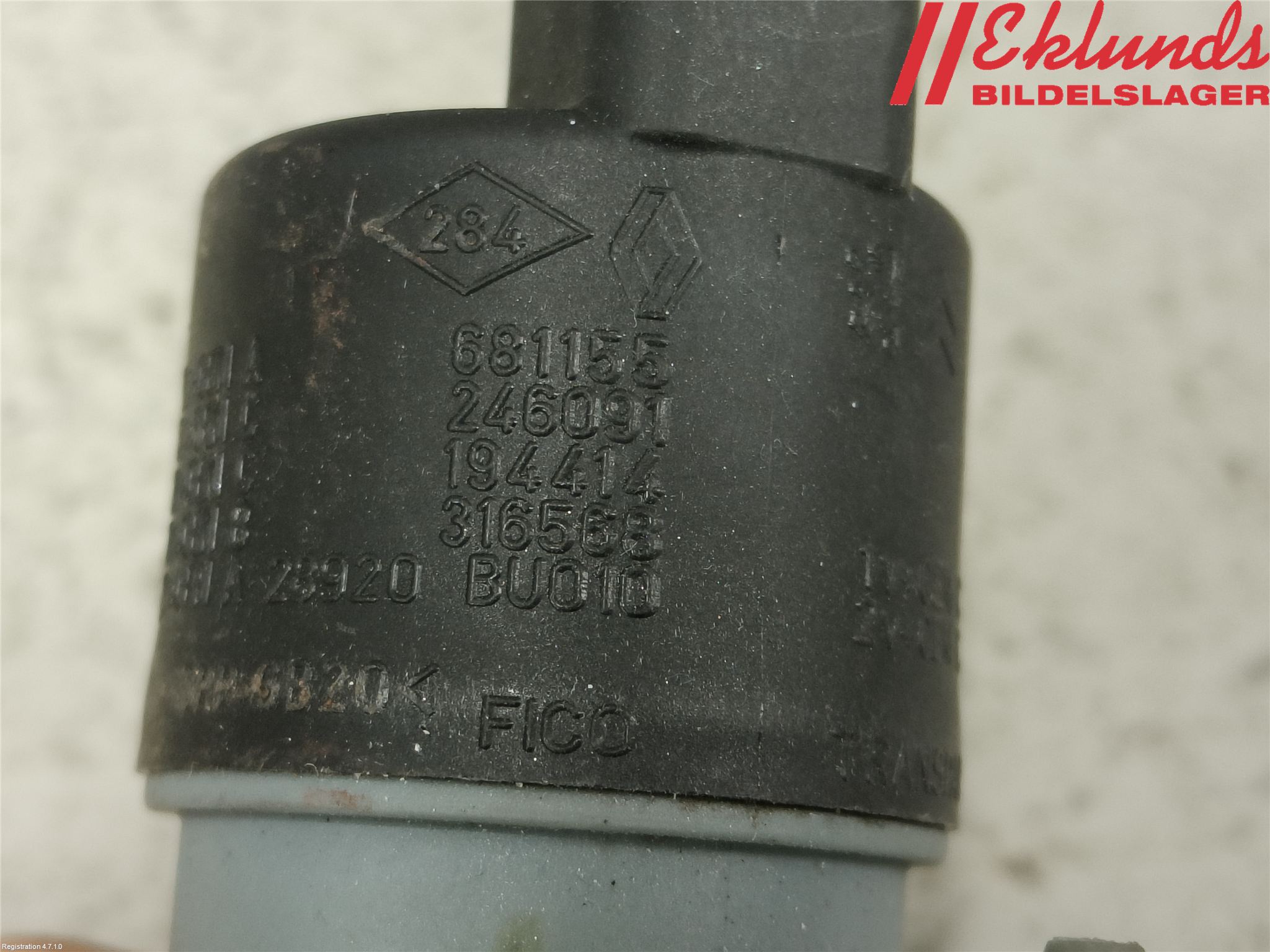Nissan NAVARA 05-16 Spolarpump Vindruta