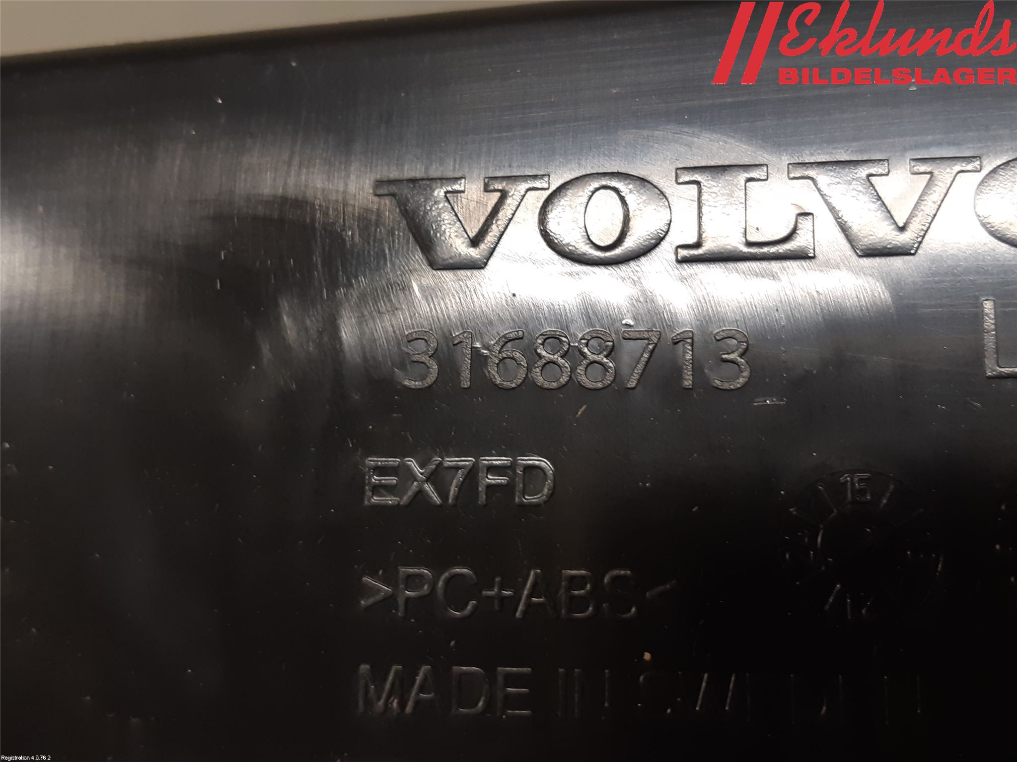 Volvo V90 17->> Handskfack