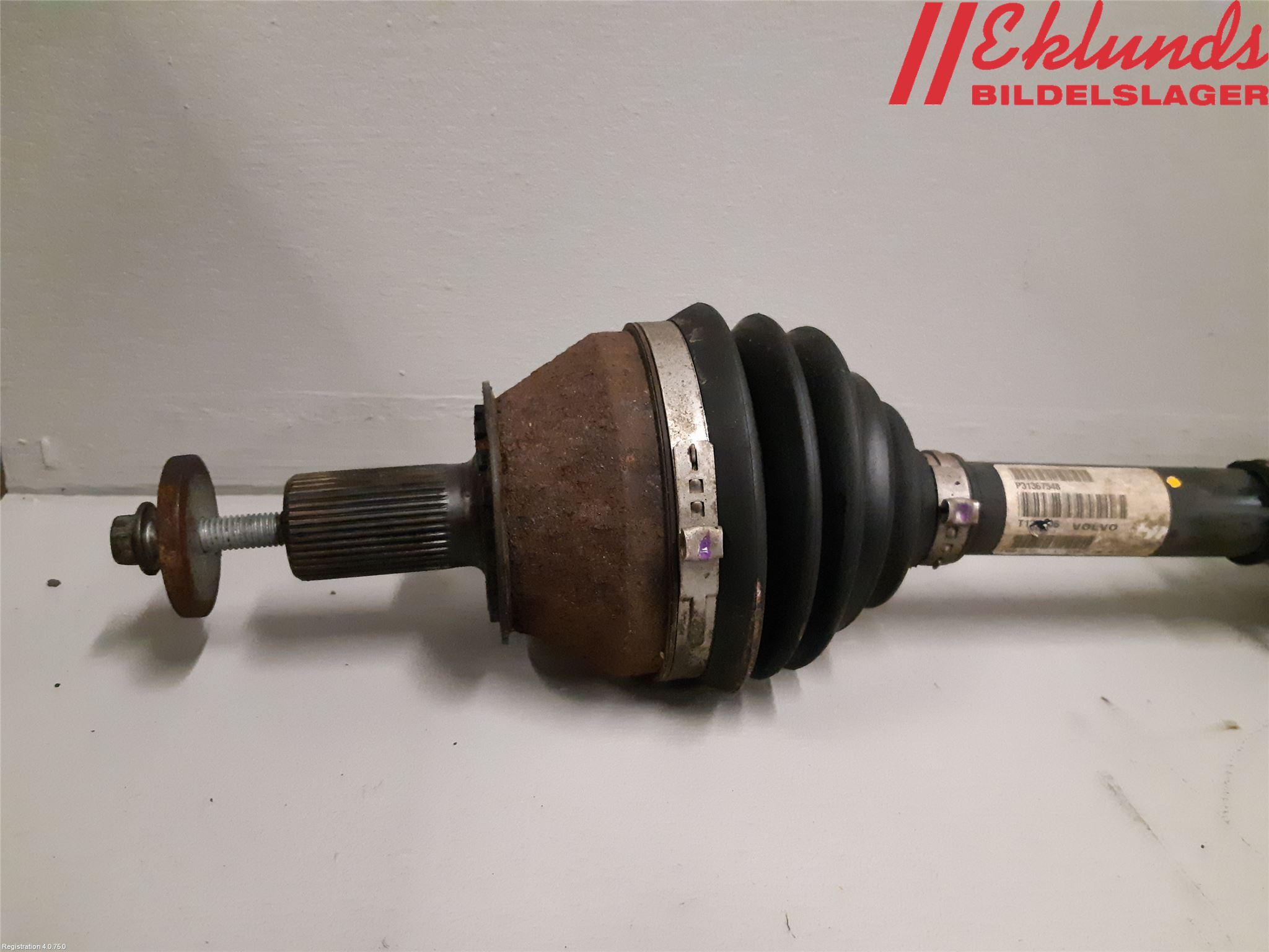 Volvo V60 14-18 Drivaxel Fram Höger