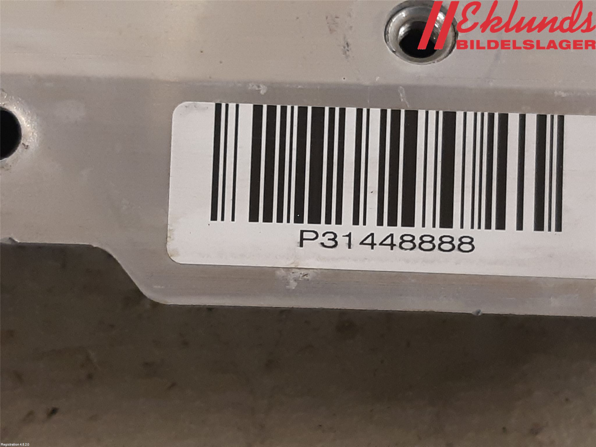 Volvo XC90/RECHARGE 16- Fjäderbensstag