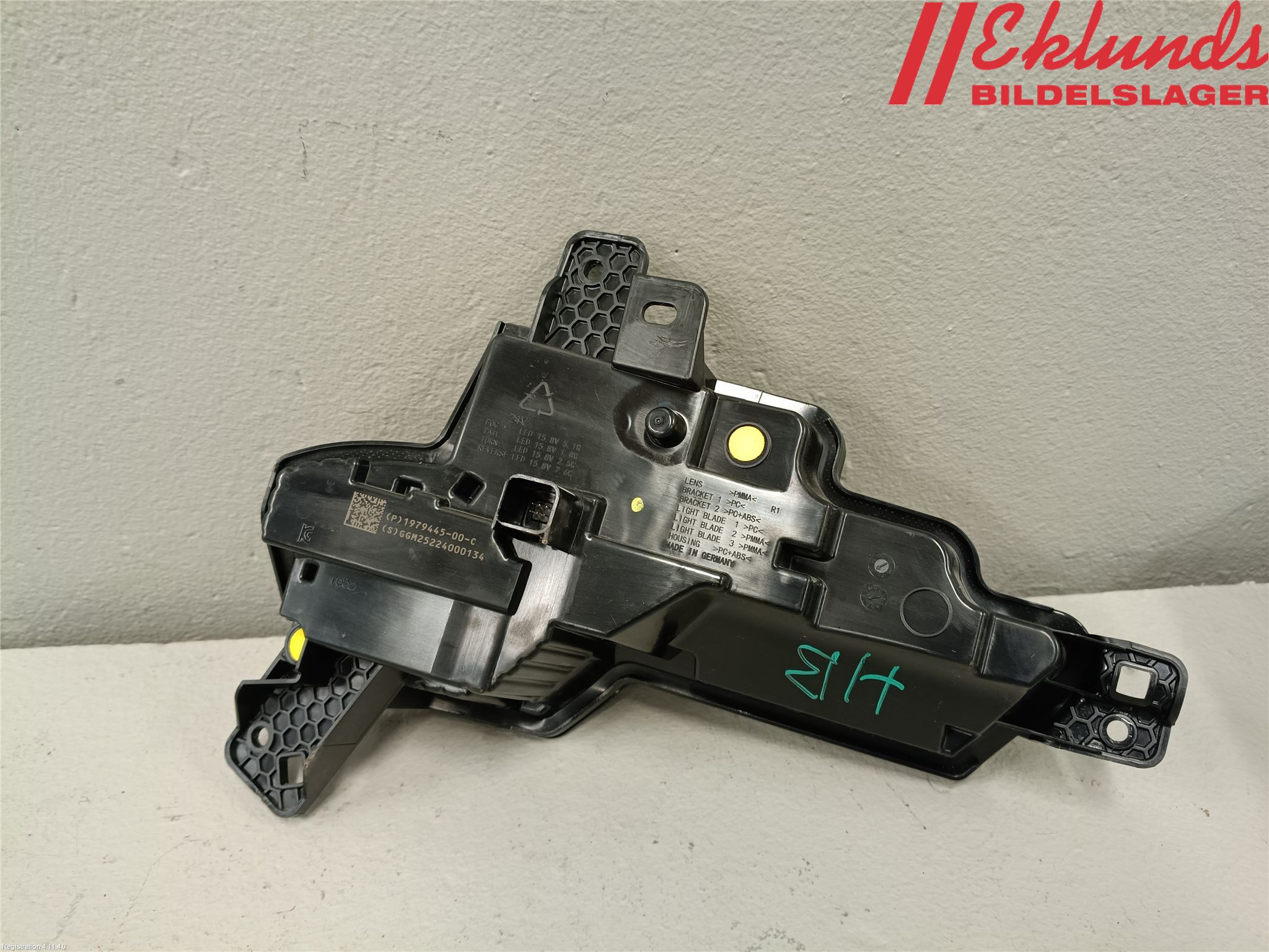 Tesla MODEL Y 21- Dimljus/Reflex Bak