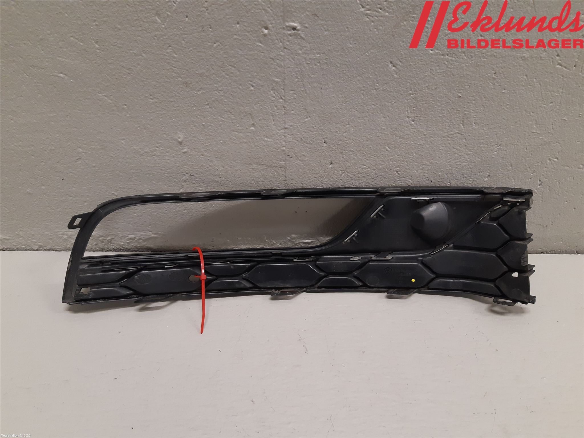 Volkswagen VW PASSAT 11-14 Dimljussarg Fram