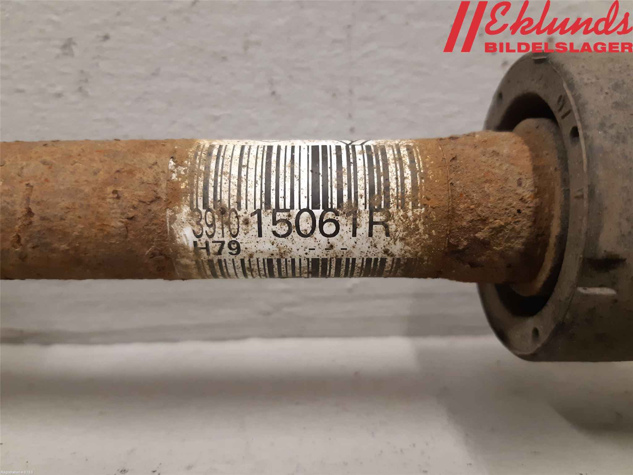 Dacia DUSTER 10-17 Drivaxel Fram Vänster