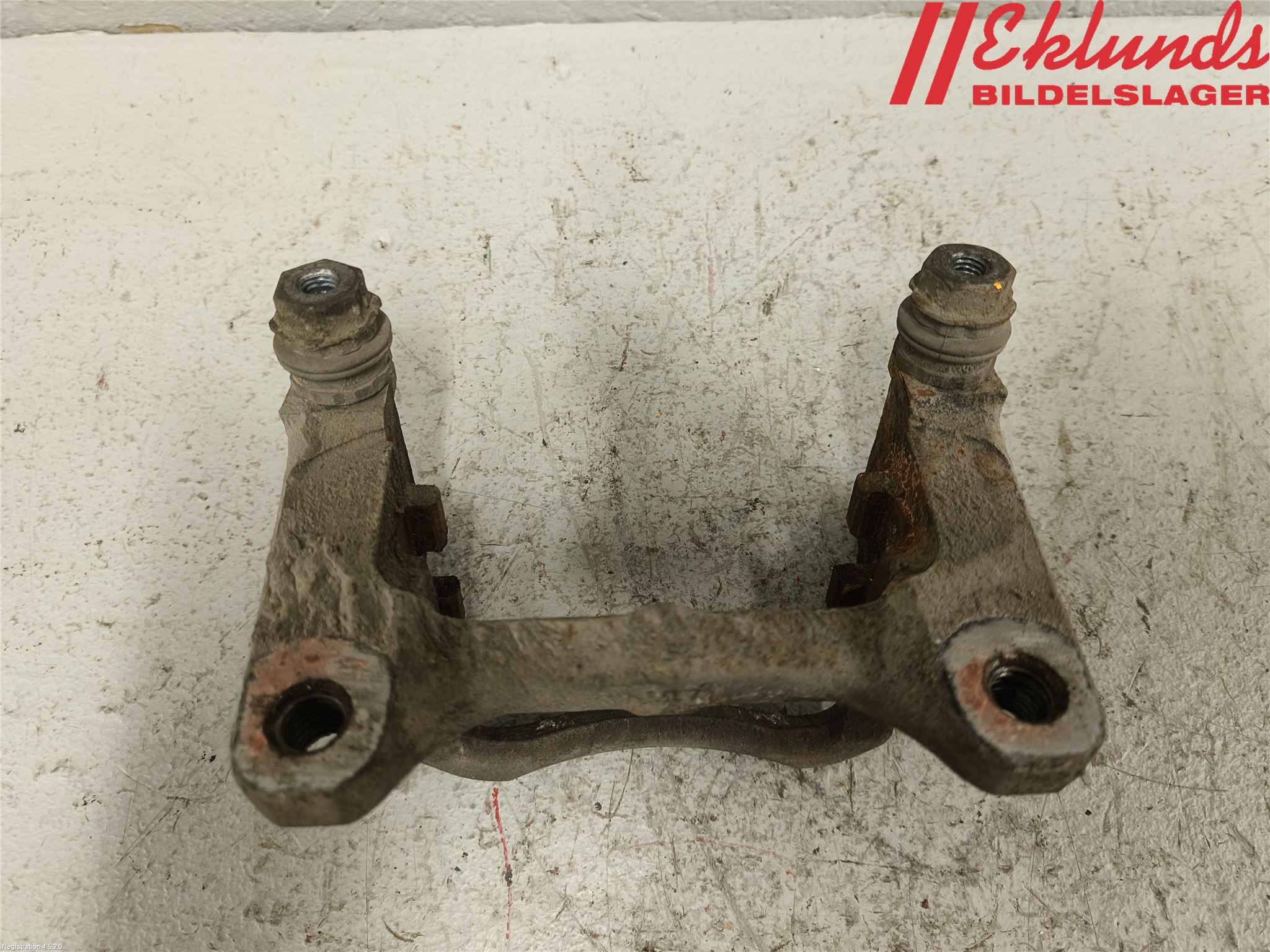 Opel INSIGNIA 17- Bromsokshållare