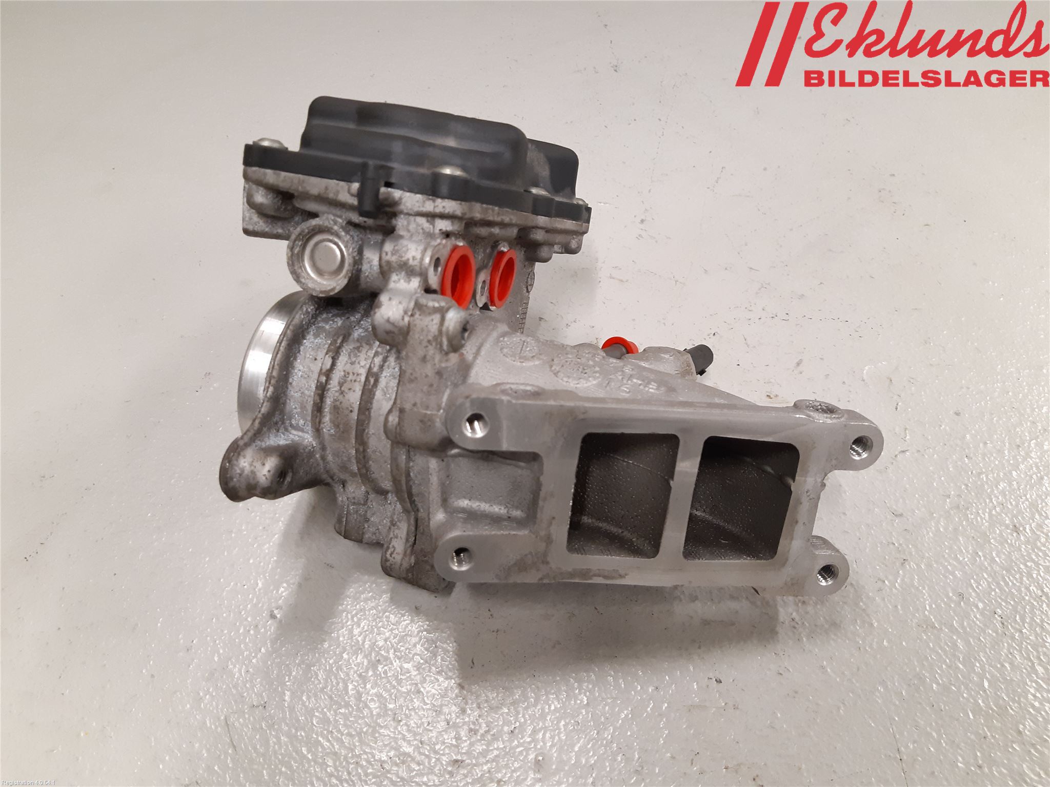 Audi Q3 8U 12-18 Injspjällhus