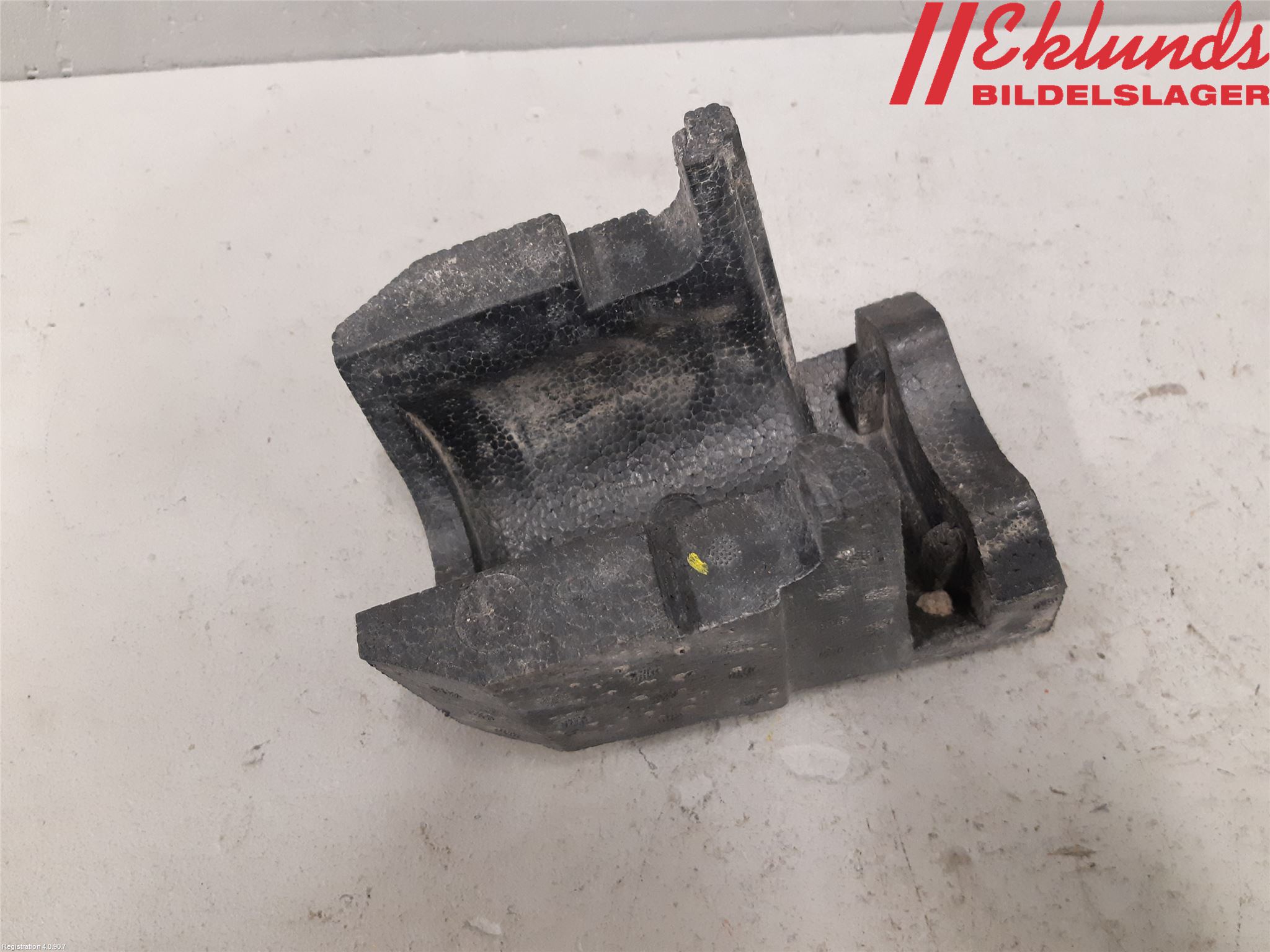 Volvo V90 17->> Stötfångare Deformelement Bak