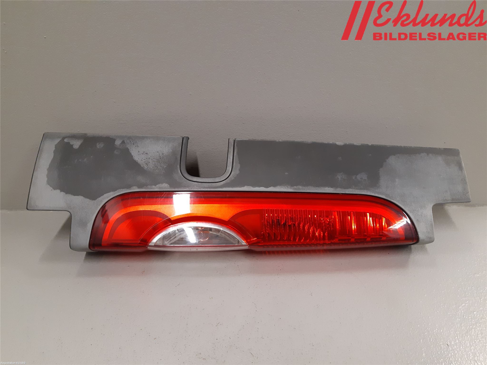 Opel VIVARO 01-14 Bakljus Vänster