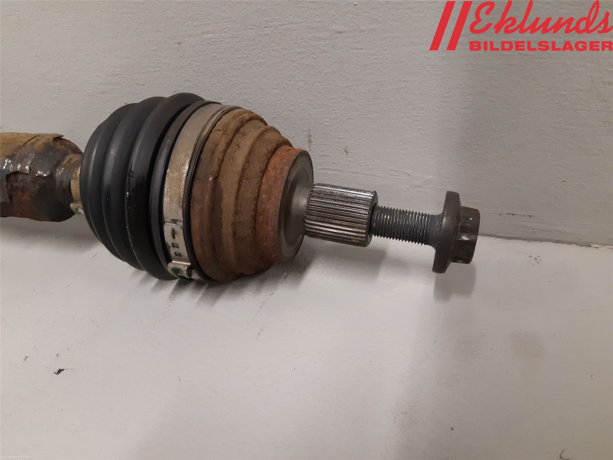Volkswagen VW GOLF VI 09-13 Drivaxel Fram Höger