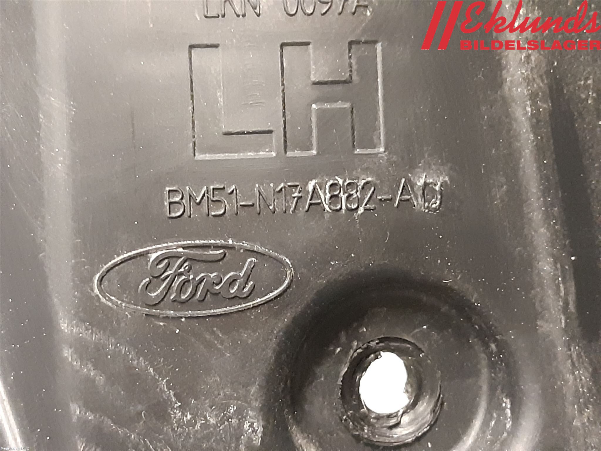 Ford FOCUS 11-14 Stötfångarfäste Bak Vä