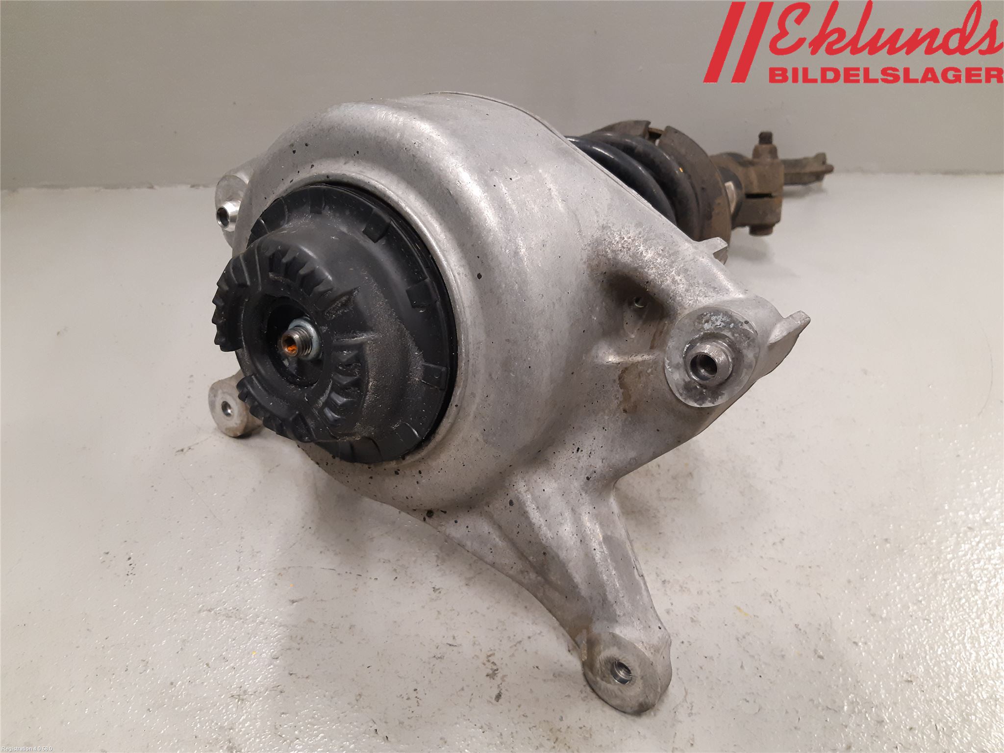 Audi A4 12-15 Fjäderben Fram Vänster
