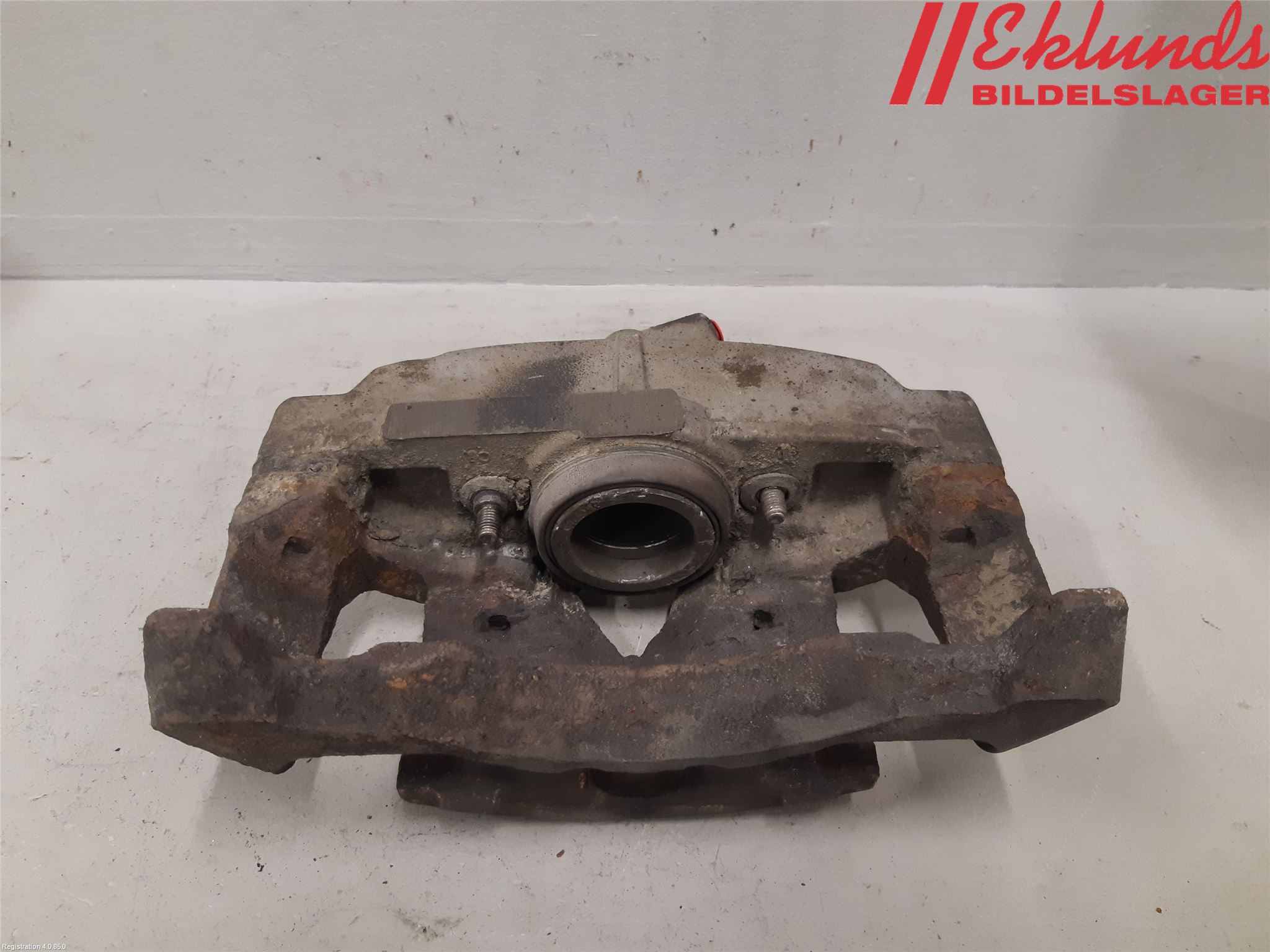 Volvo XC70 08-13 Bromsok Fram Höger