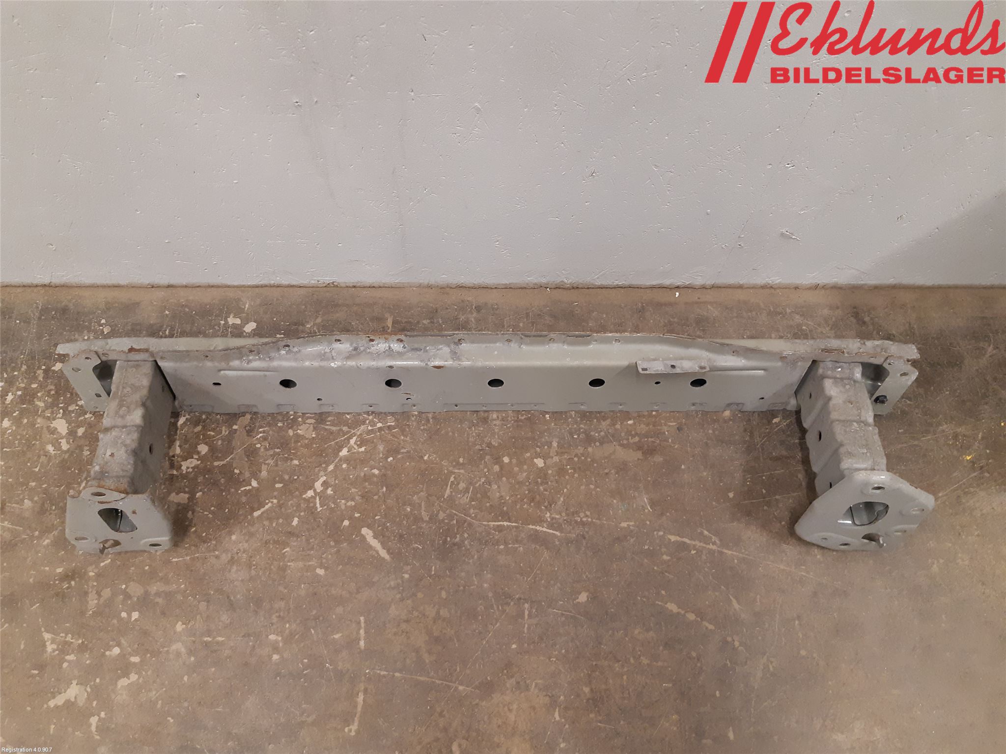 Nissan NV200/NV200 COMBI Stötfångarbalk Fram