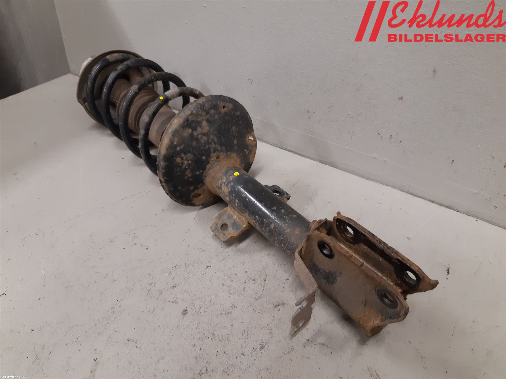 Dacia DUSTER 10-17 Fjäderben Fram Höger