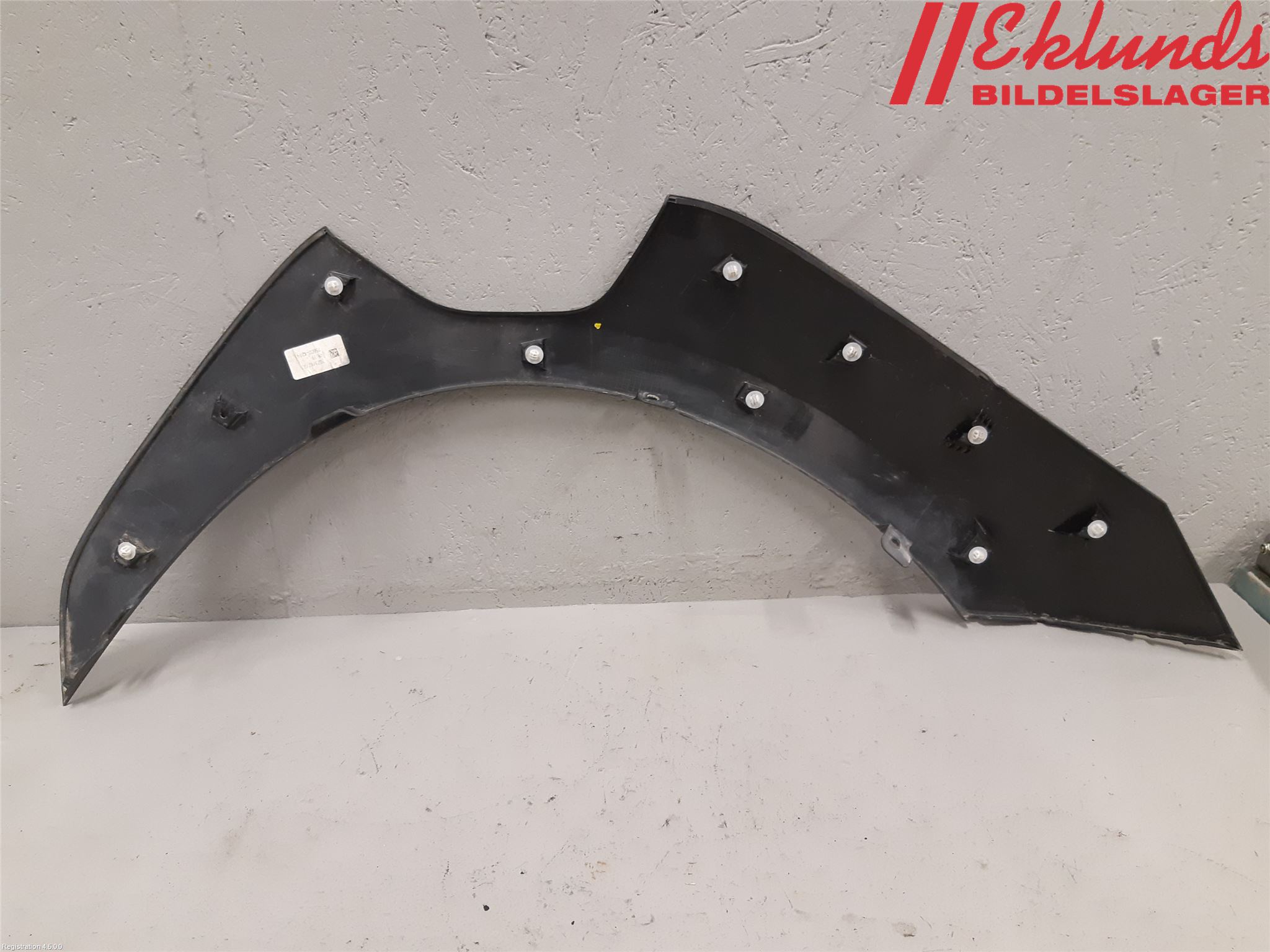 Toyota bZ4X EA10 22- List Framskärm Vä