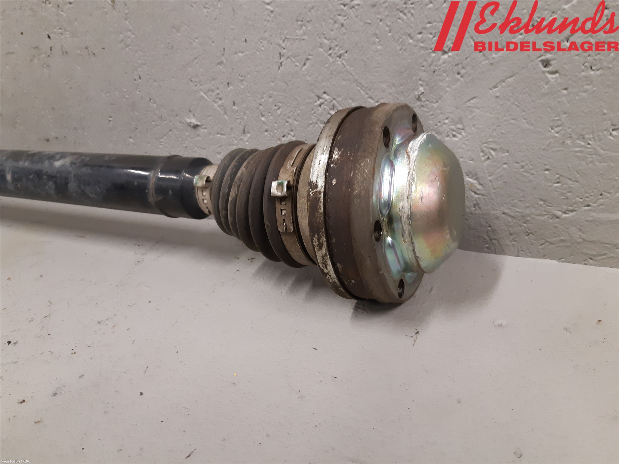 Volkswagen VW CADDY 11-15 Drivaxel Fram Höger