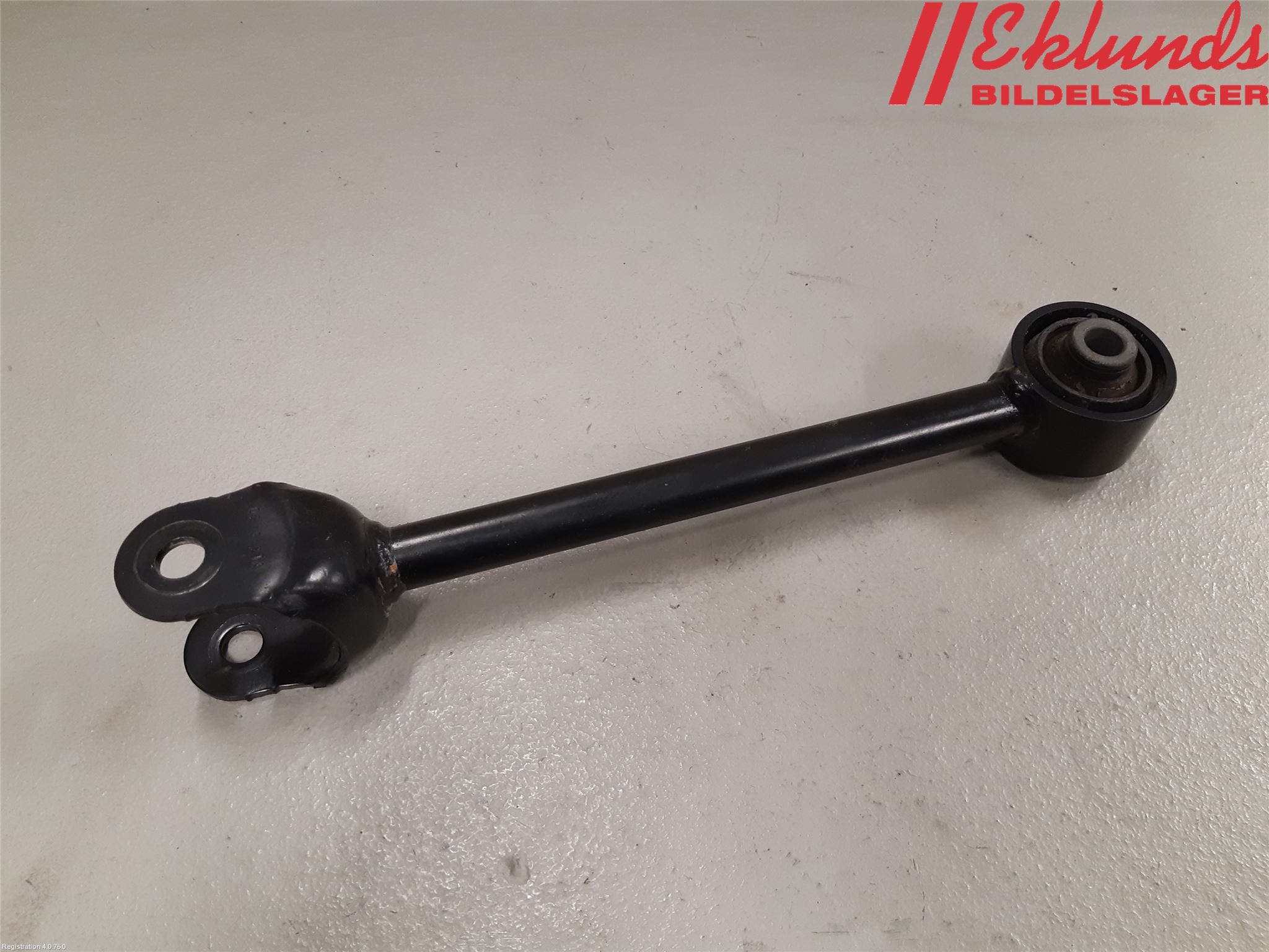 Toyota C-HR 16-23 Bärarm Bak Höger