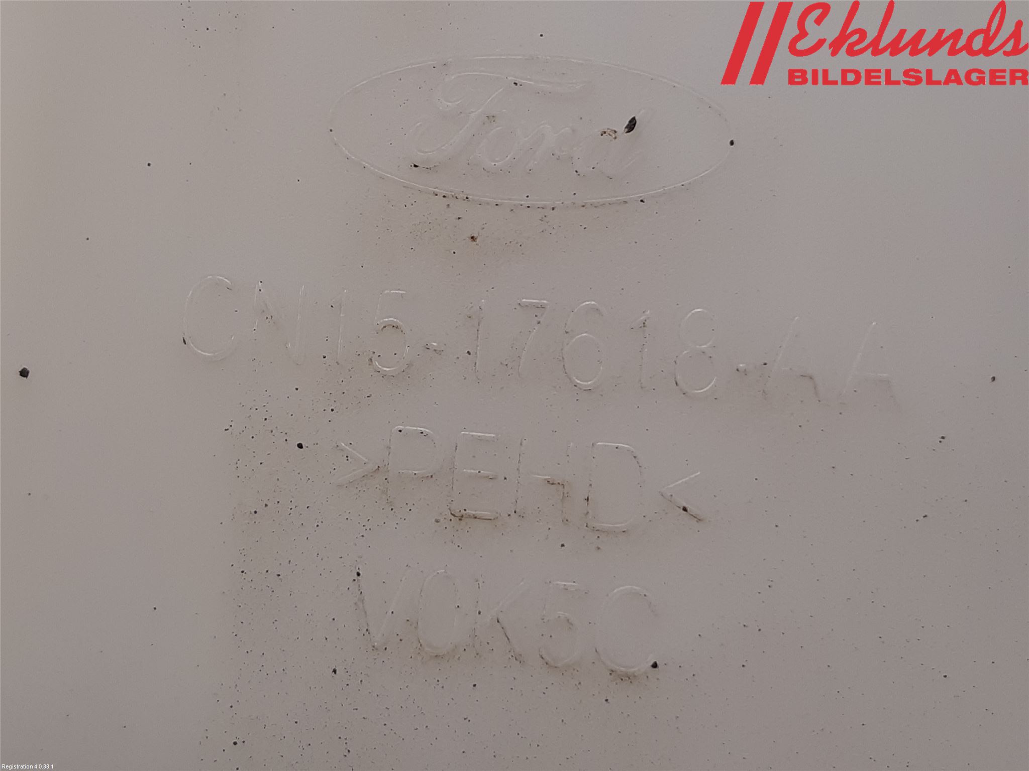 Ford ECOSPORT 17- Spolartank Vindruta