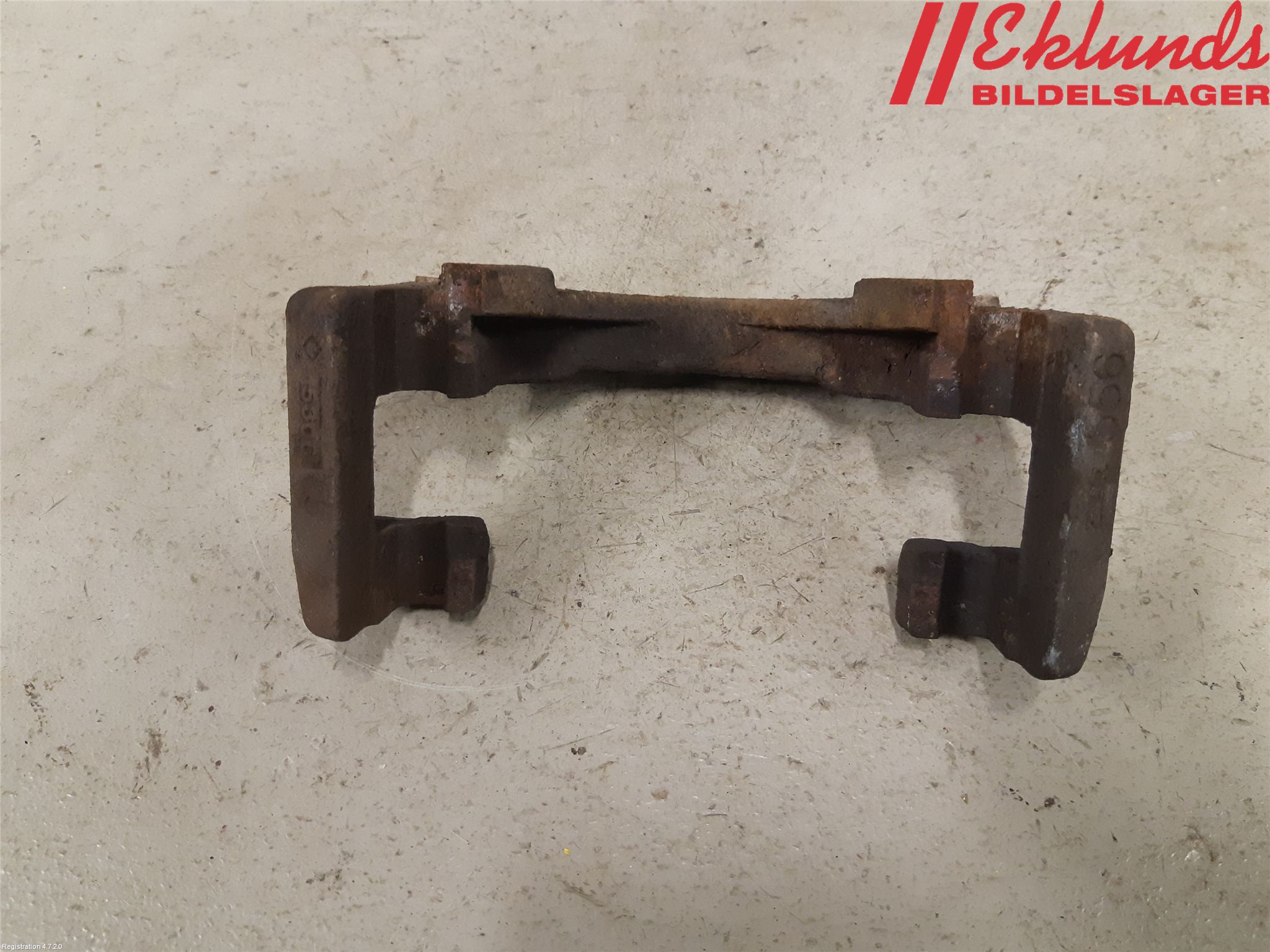 BMW 7 E65/66    00-08 Bromsokshållare