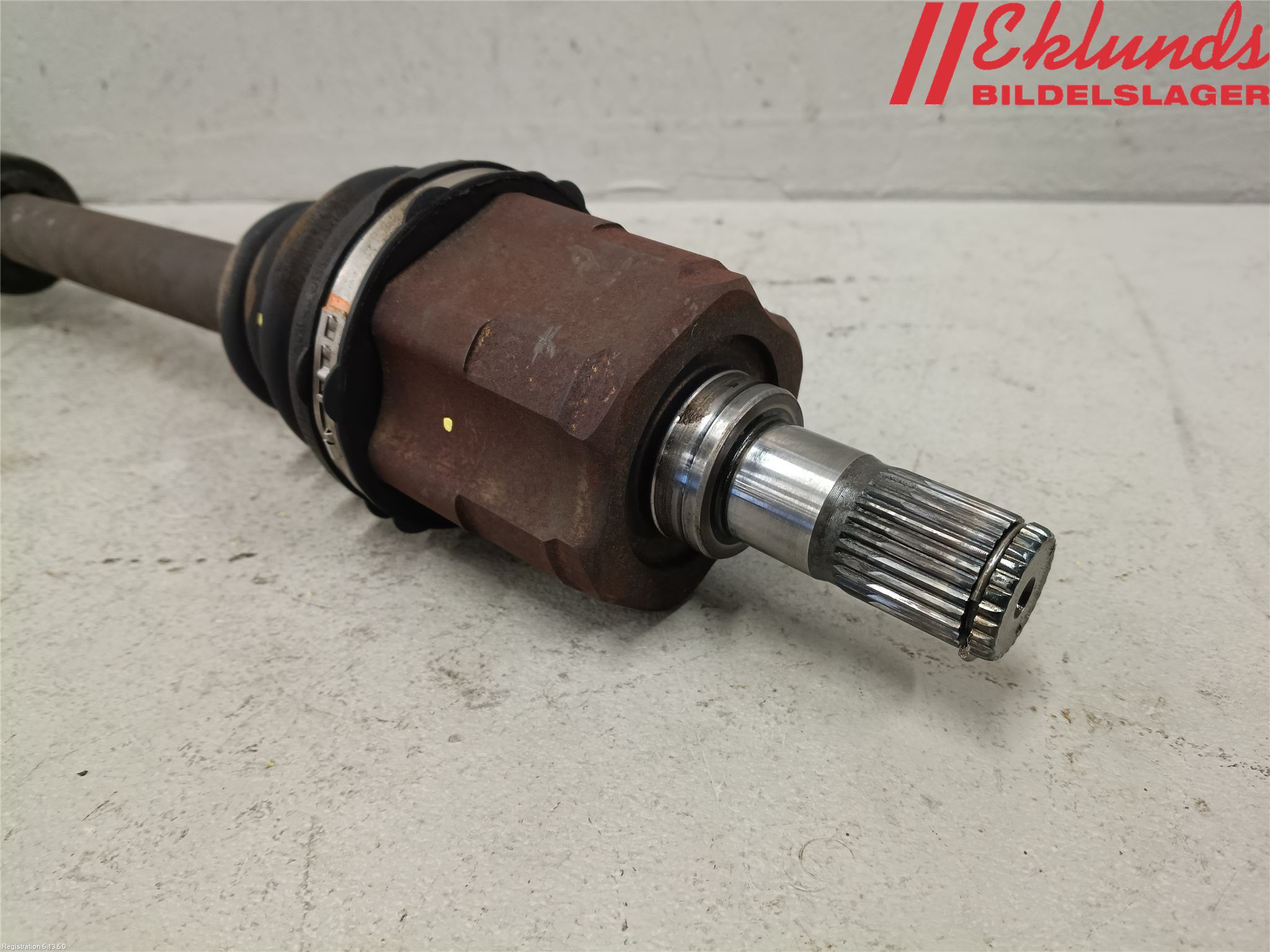 Kia CEED 06-12 Drivaxel Fram Höger