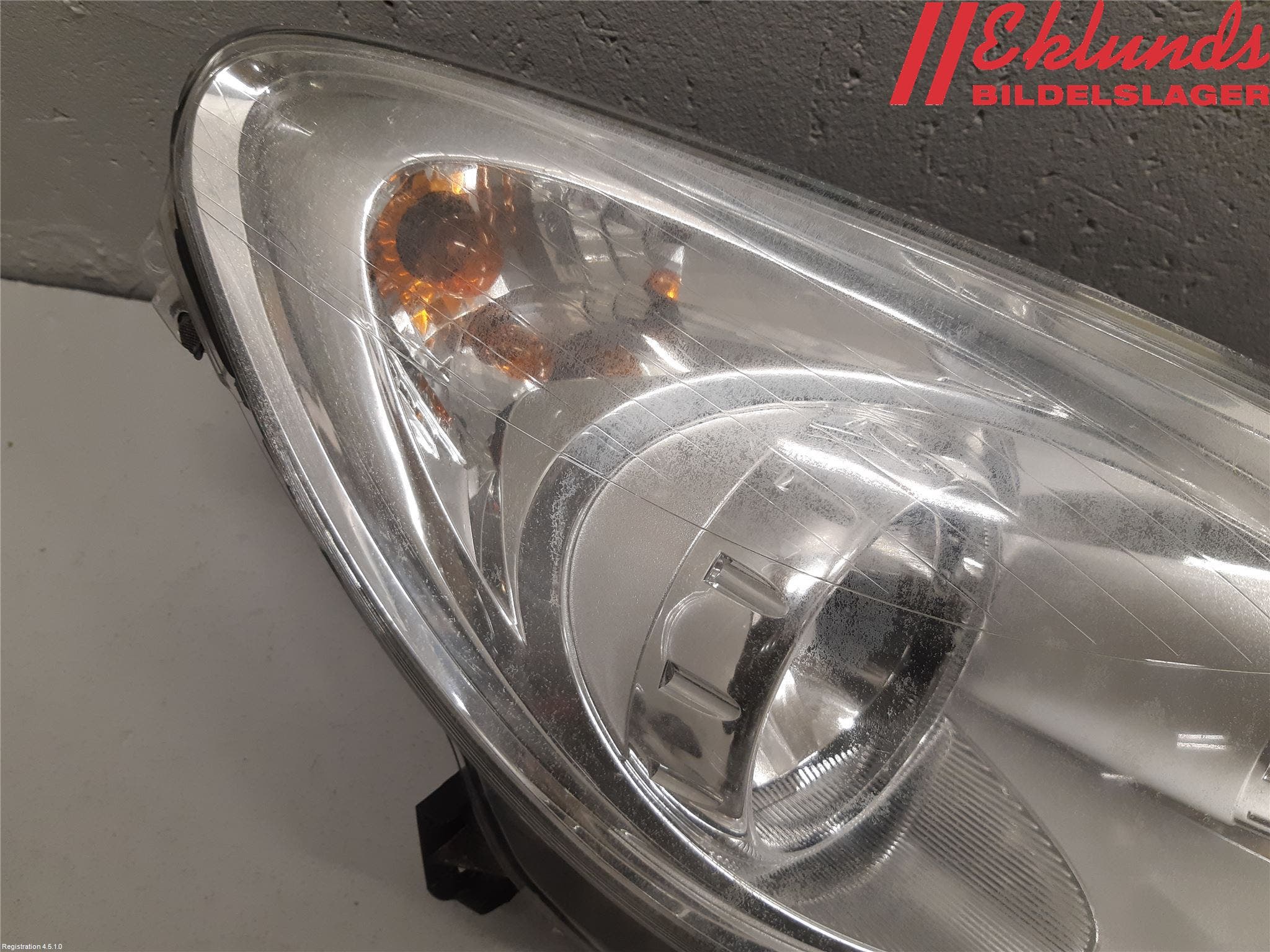 Opel CORSA D 07-14 Strålkastare Höger