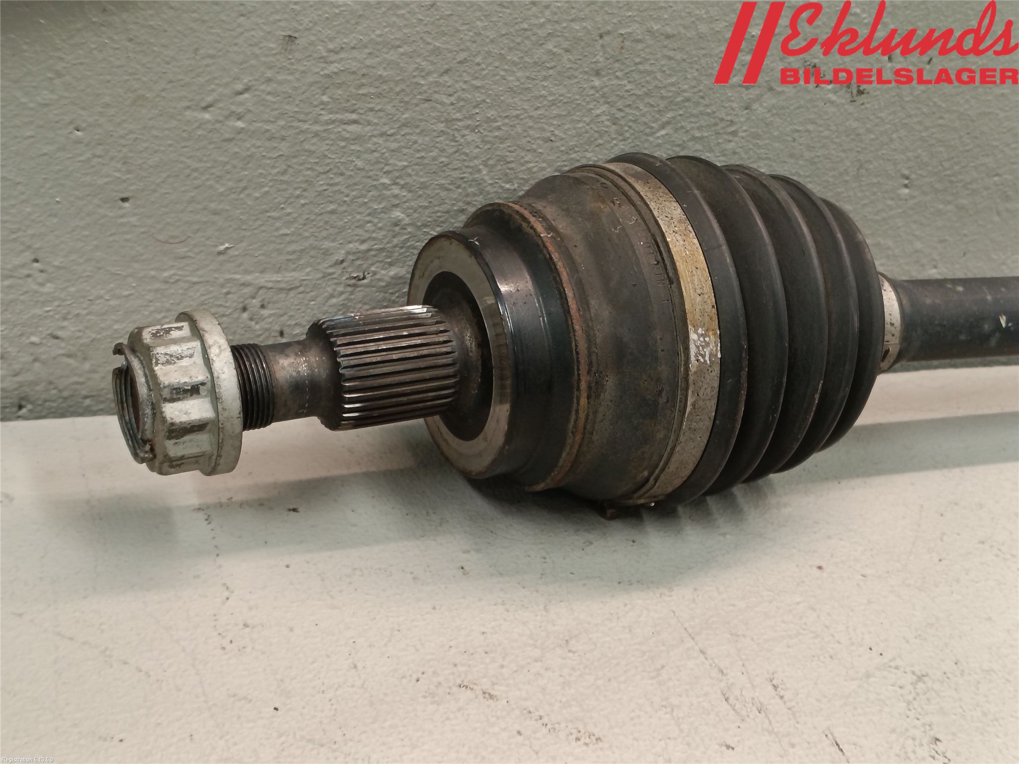 Mercedes-Benz MB ML/GLE-KLASS (W166) 12-18 Drivaxel Fram Höger