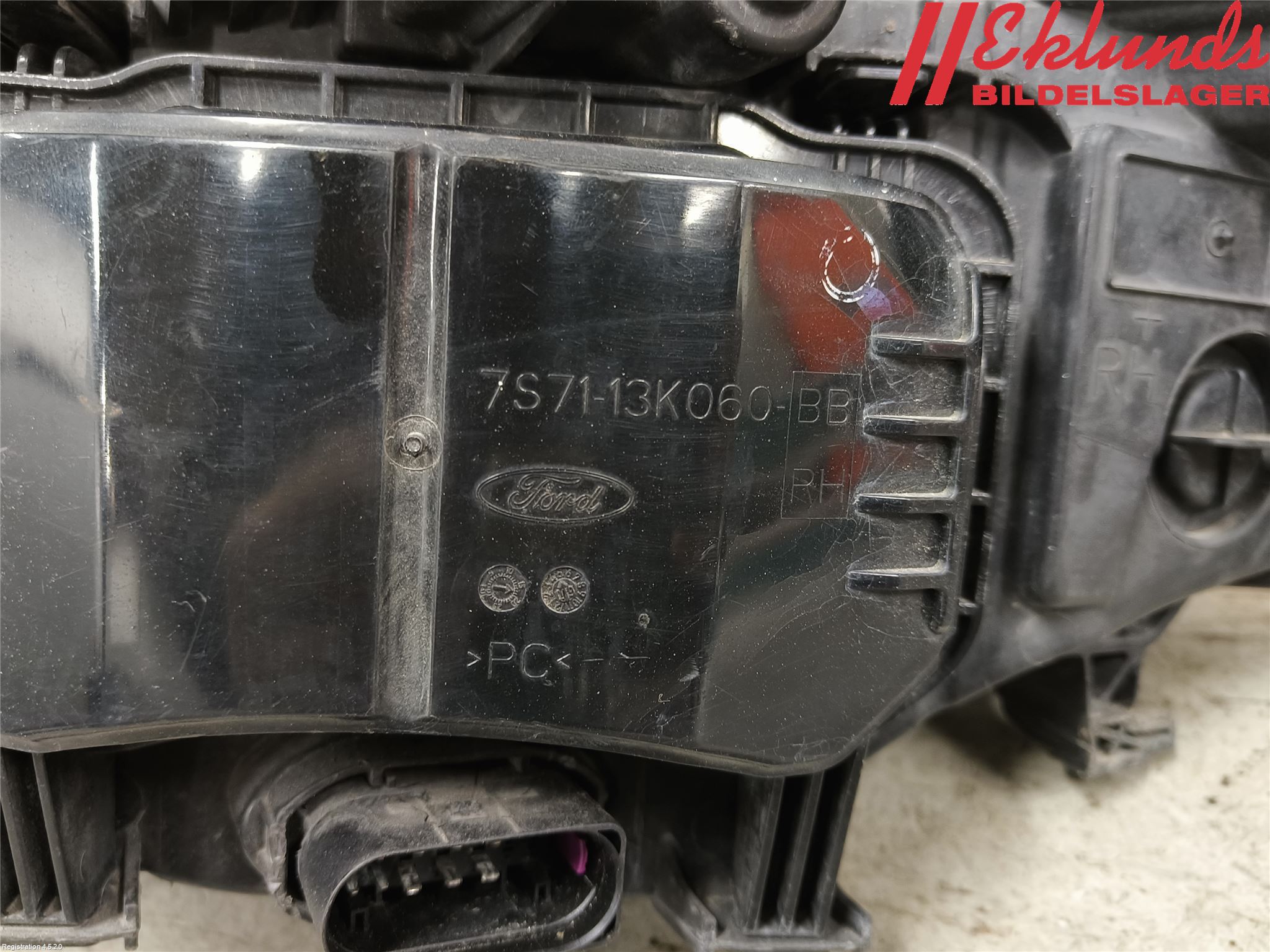 Ford MONDEO 07-15 Strålkastare Höger