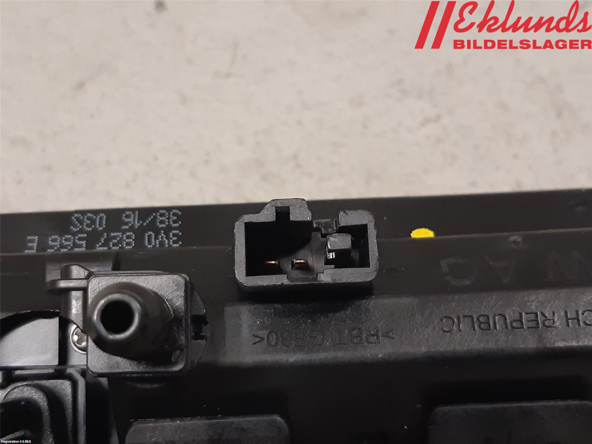 Skoda SUPERB 16-24 Bakluckehandtag