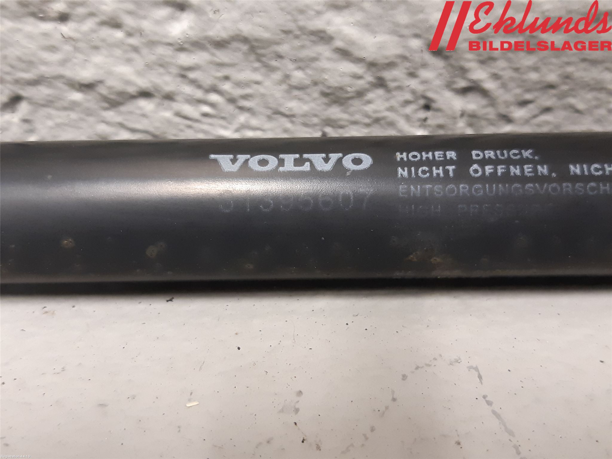 Volvo V40 CROSS COUNTRY 13-19 Gasfjäder Baklucka