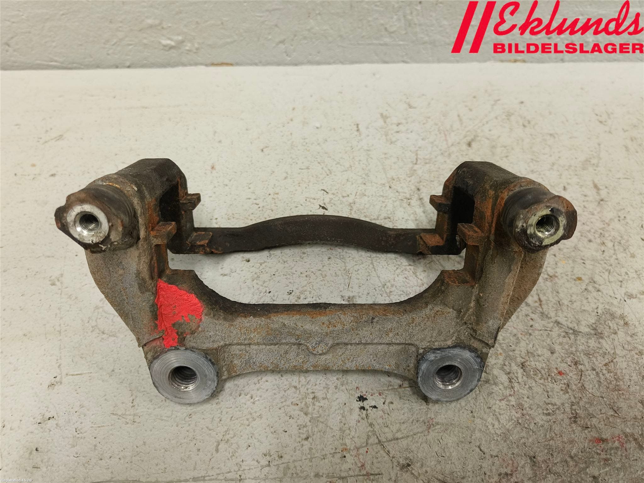 Opel INSIGNIA 17- Bromsokshållare