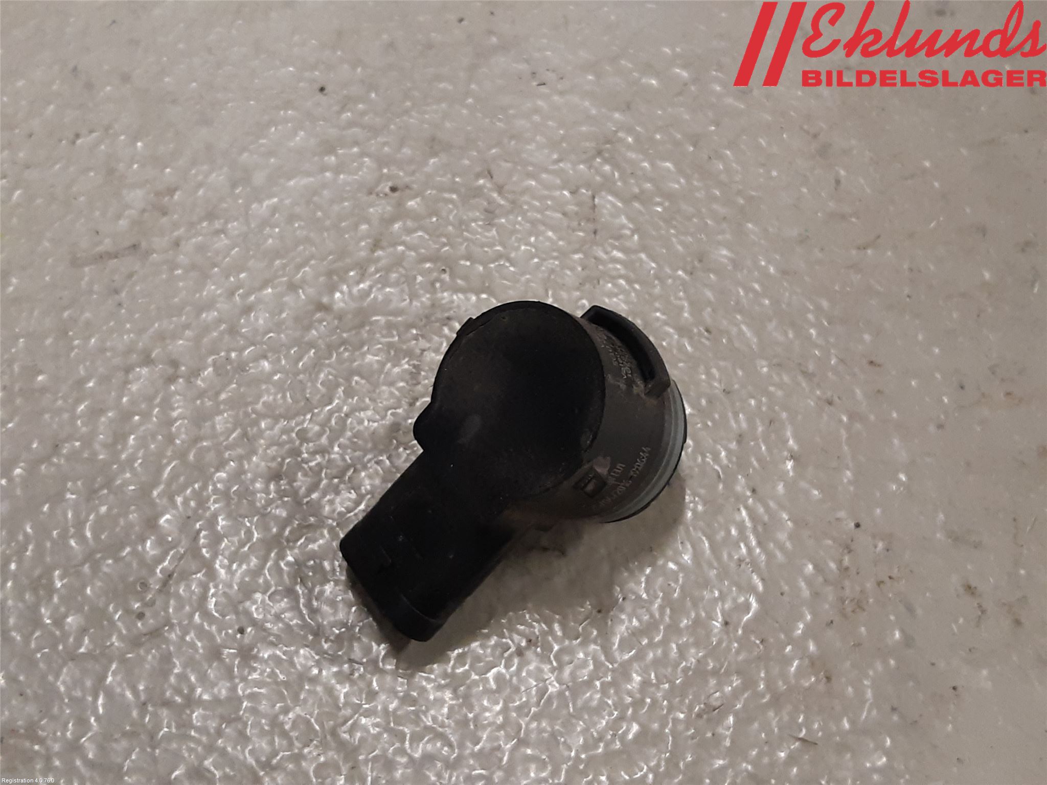 Audi A4/S4 B9 16-19 Parkeringshjälp Frontsensor
