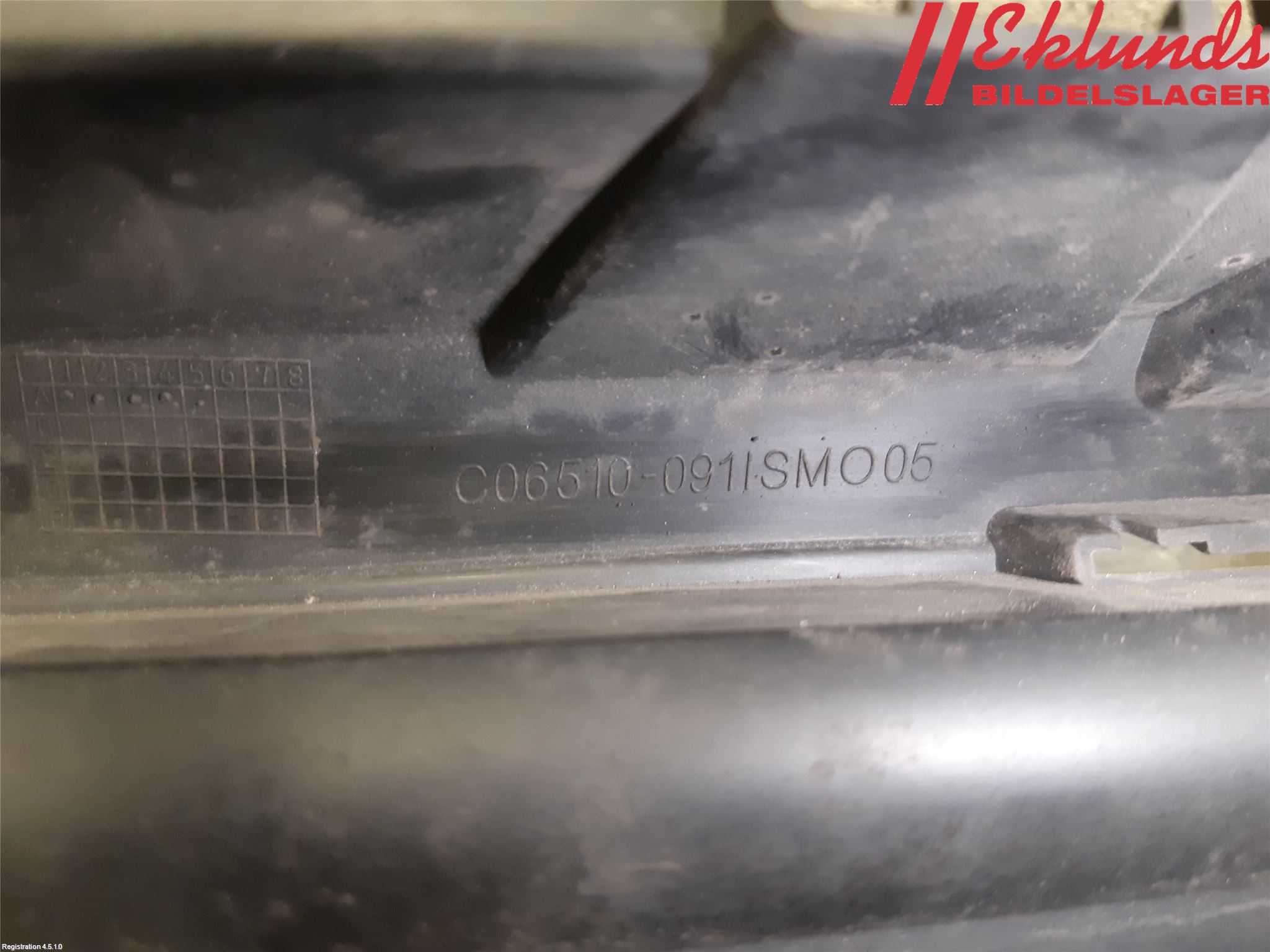 Peugeot 3008 09-16 Grill Komp