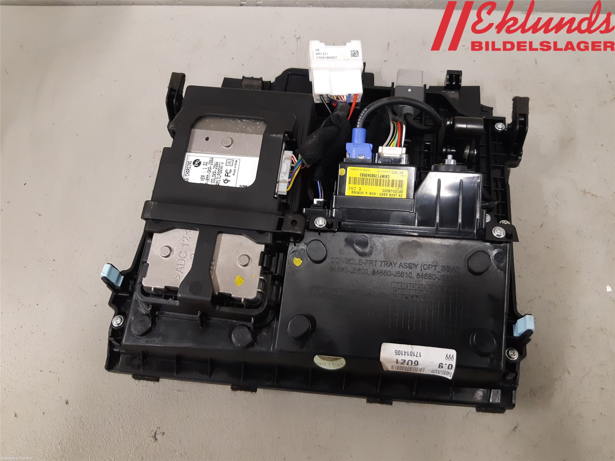 Kia STINGER 18- Instrumentbräda Förvaringsfack