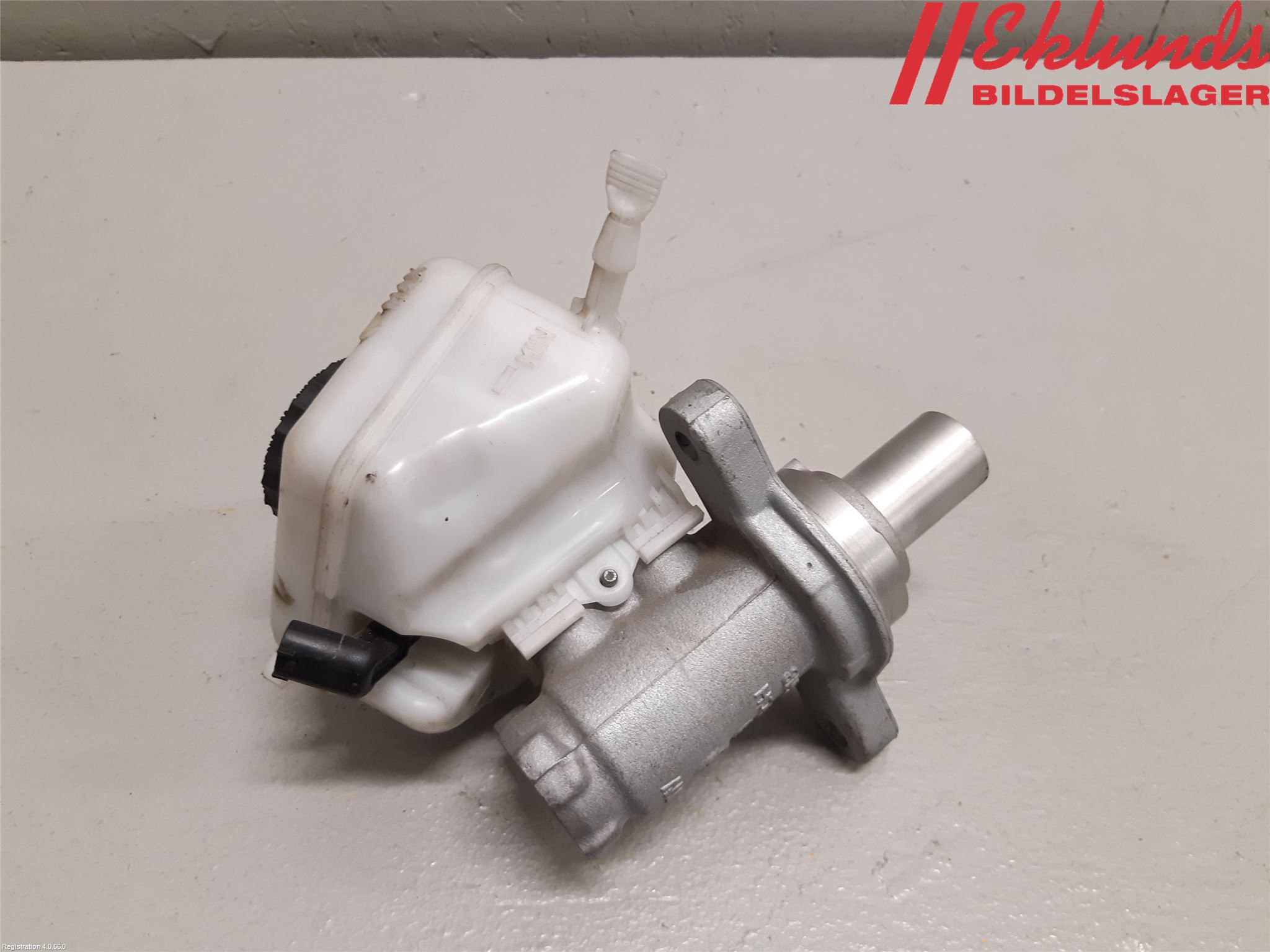 BMW 4 F32/F33/F82/F83 13-20 Broms Huvudcylinder