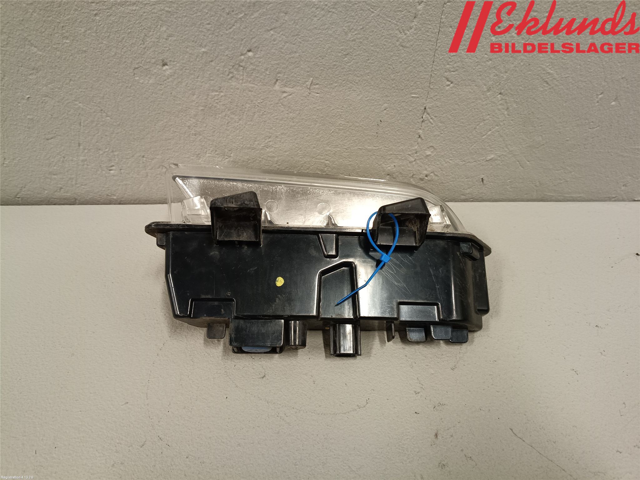 Renault CAPTUR 13-19 Positionsljus Fram Hö