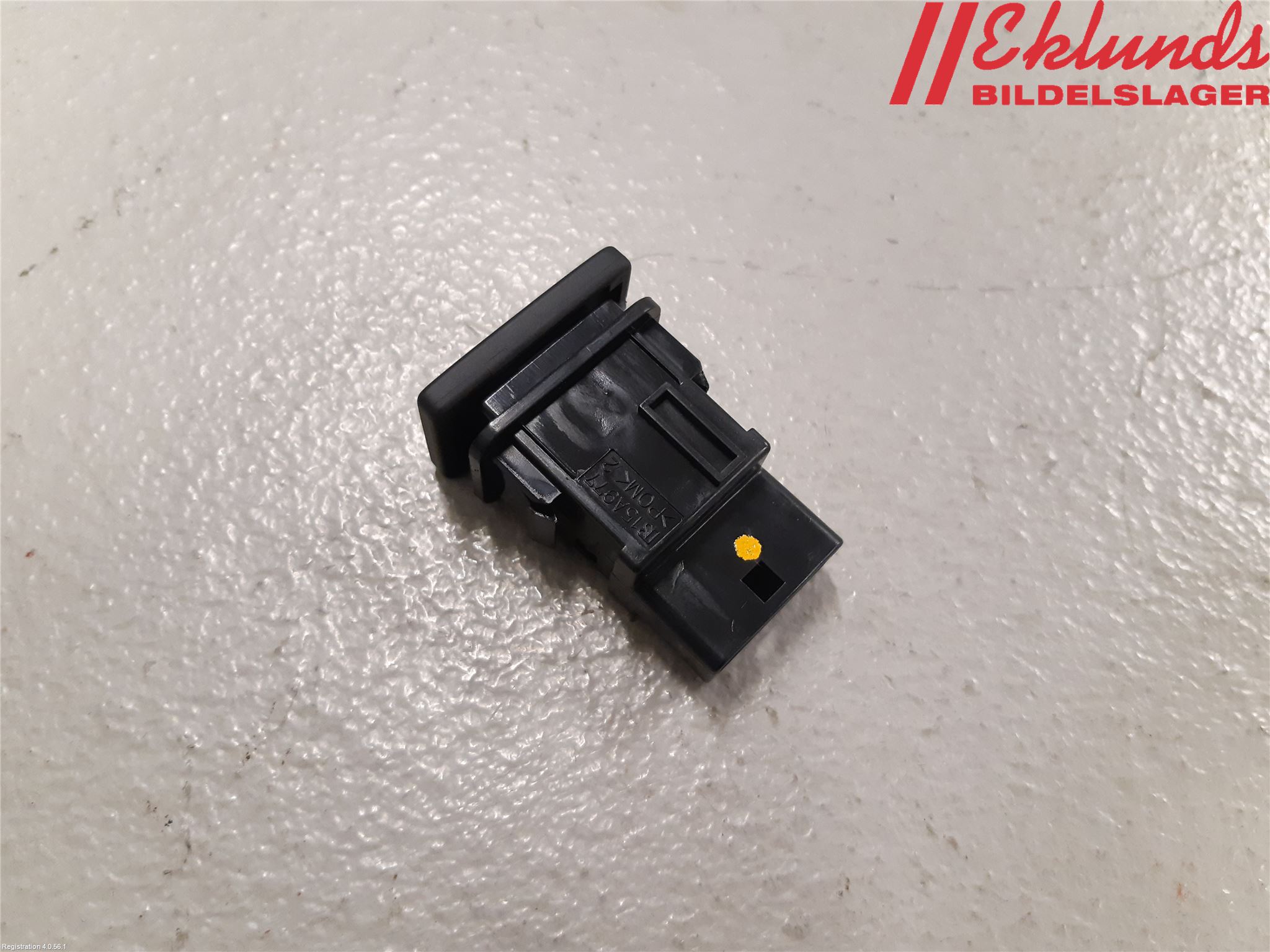 Toyota RAV4 13-18 Strömställare Övrigt