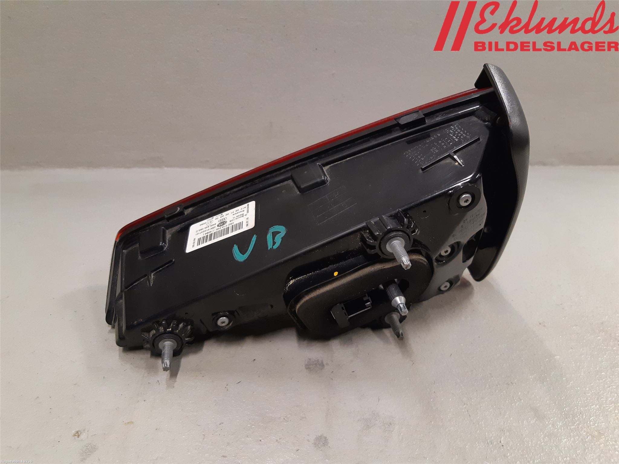 Audi A4/S4 B9 16-19 Bakljus Lucka Vä