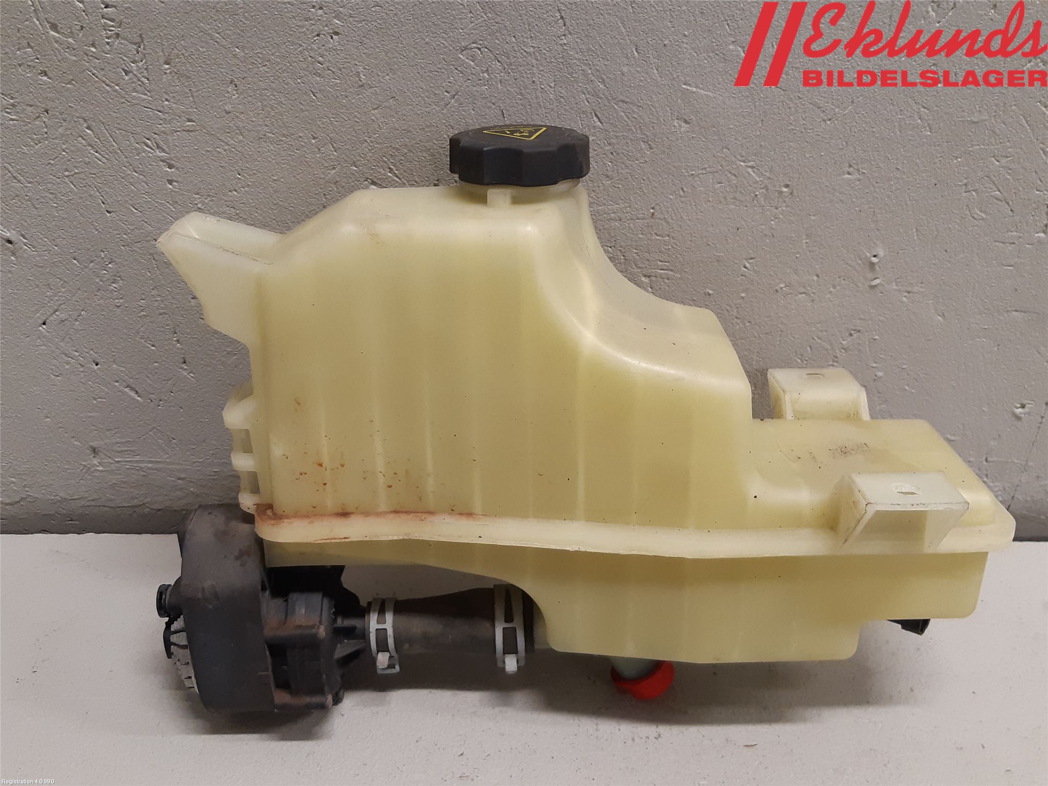 Tesla MODEL S 13- Vattenpump