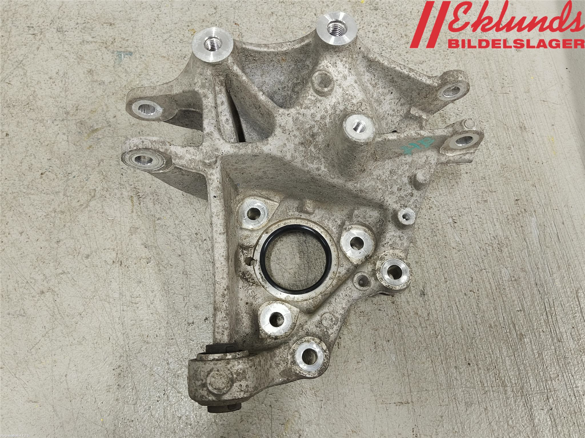 Volvo XC40/RECHARGE 18- Hjullagerhus Bak Hö