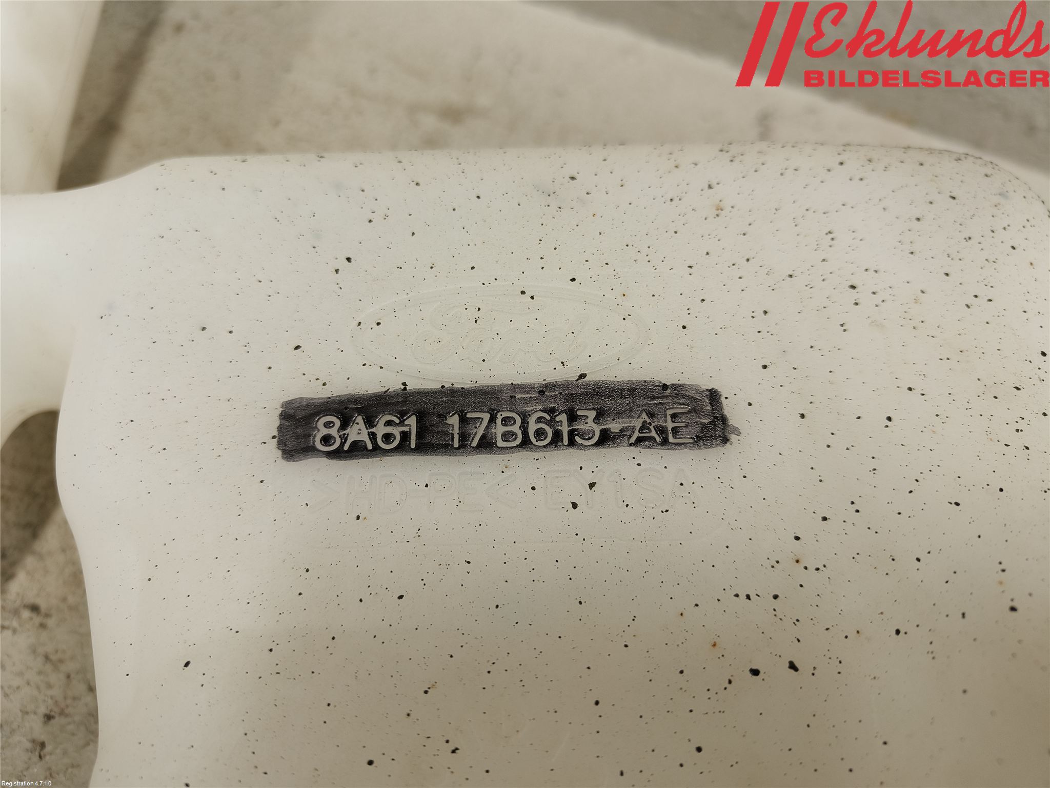 Ford FIESTA 09-12 Spolartank Vindruta
