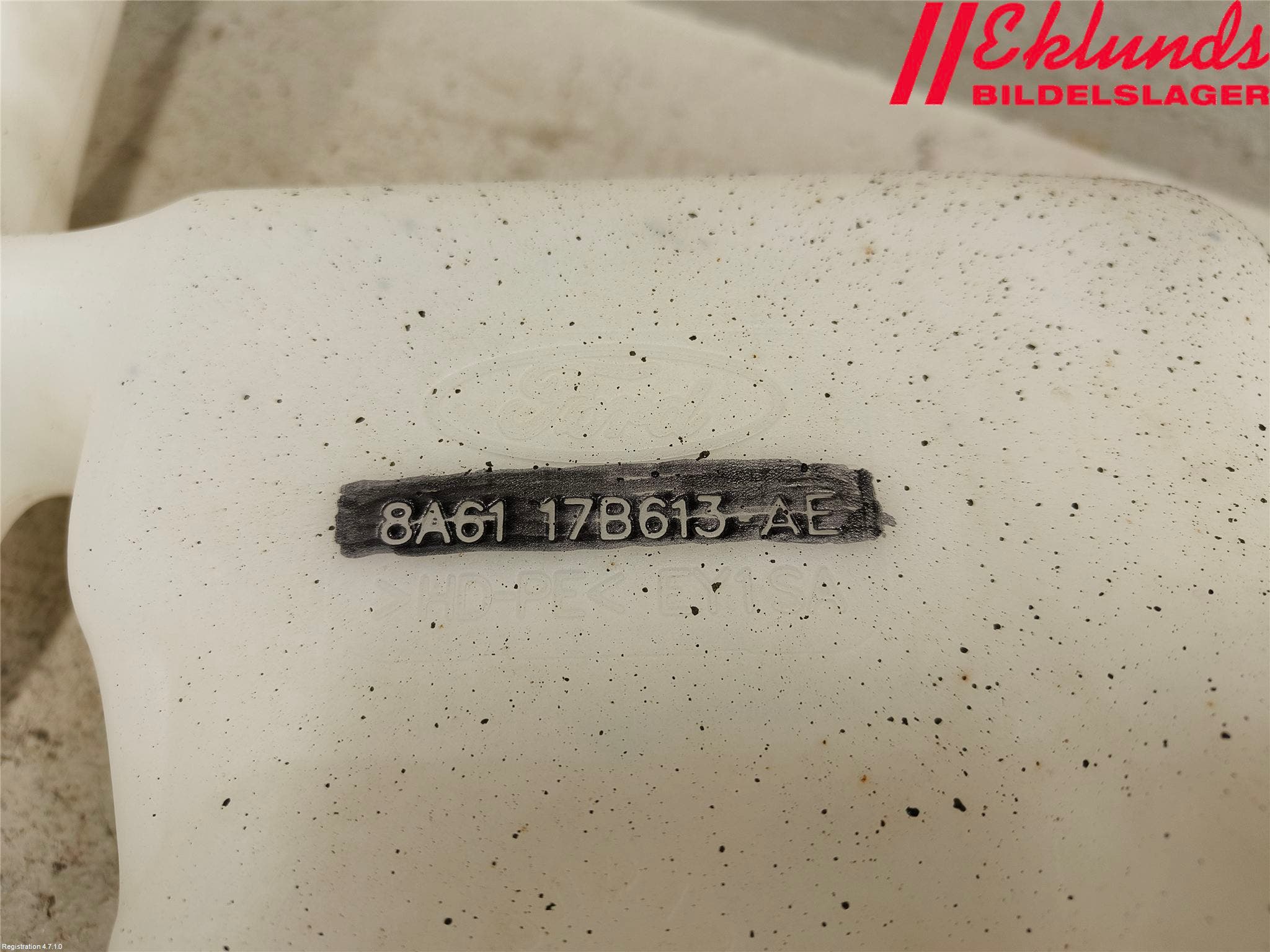 Ford FIESTA 09-12 Spolartank Vindruta