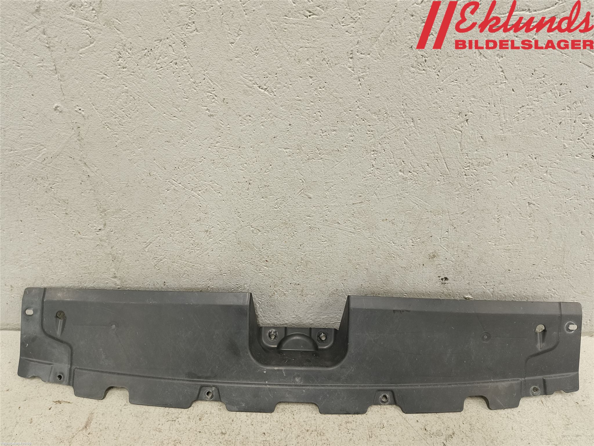 Audi A3/S3 8Y 21- Hasplåt Plåt-Plast