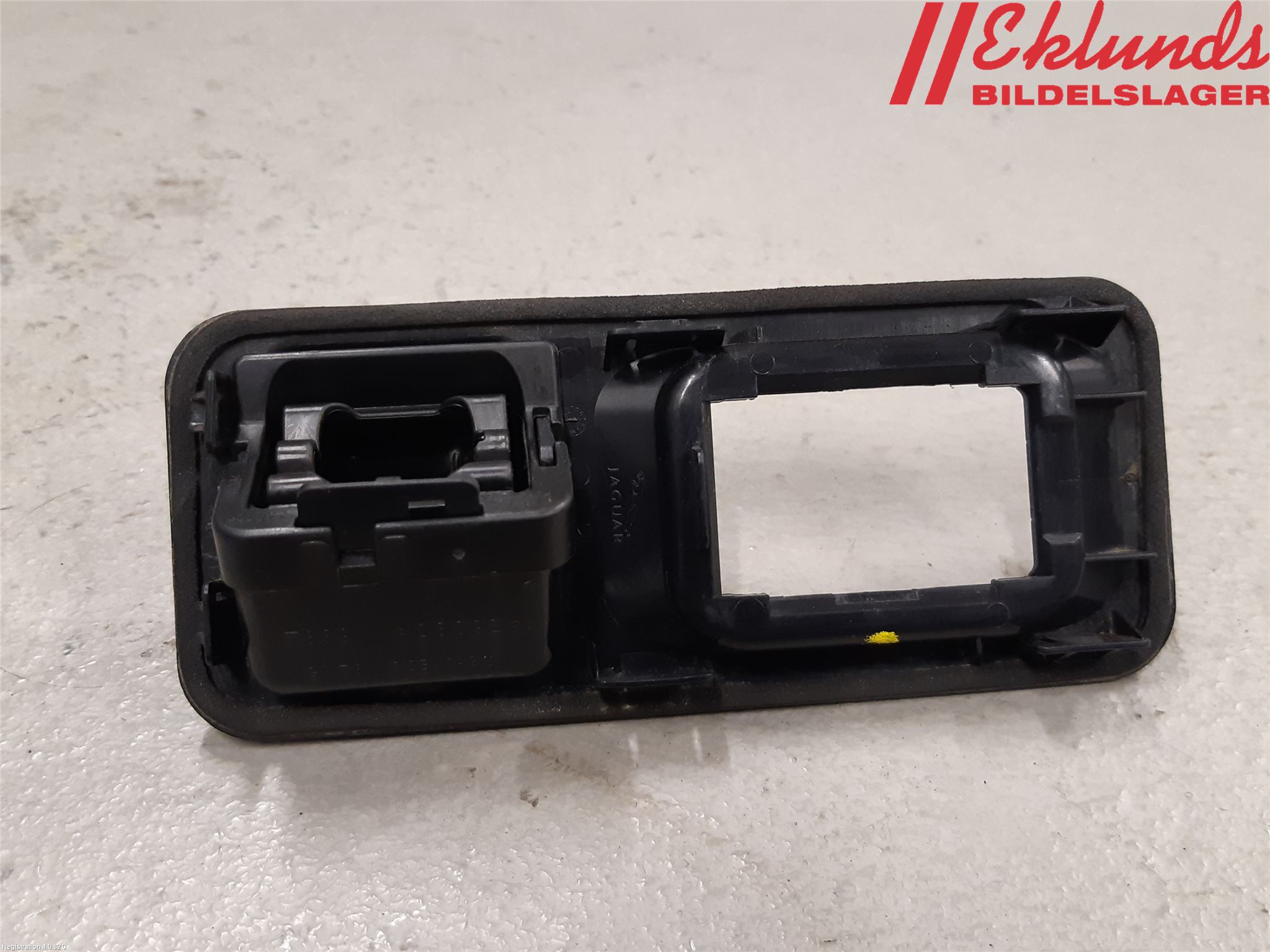 Jaguar XE (X760) 15-24 Bakluckehandtag