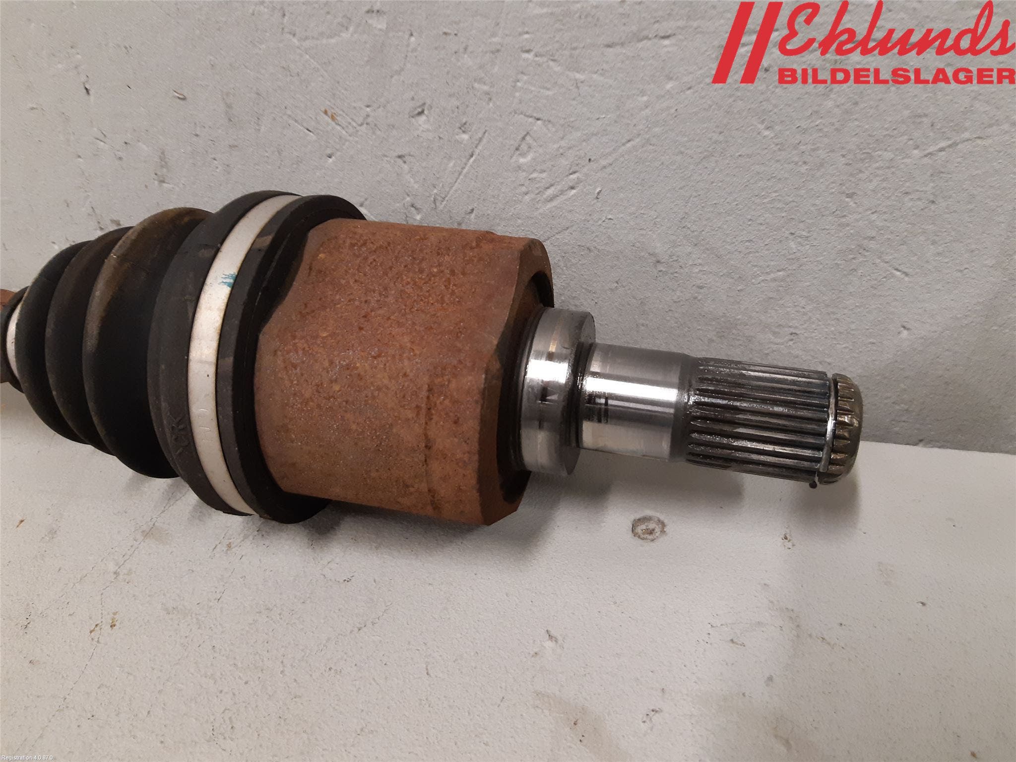 Kia RIO 12-16 Drivaxel Fram Höger